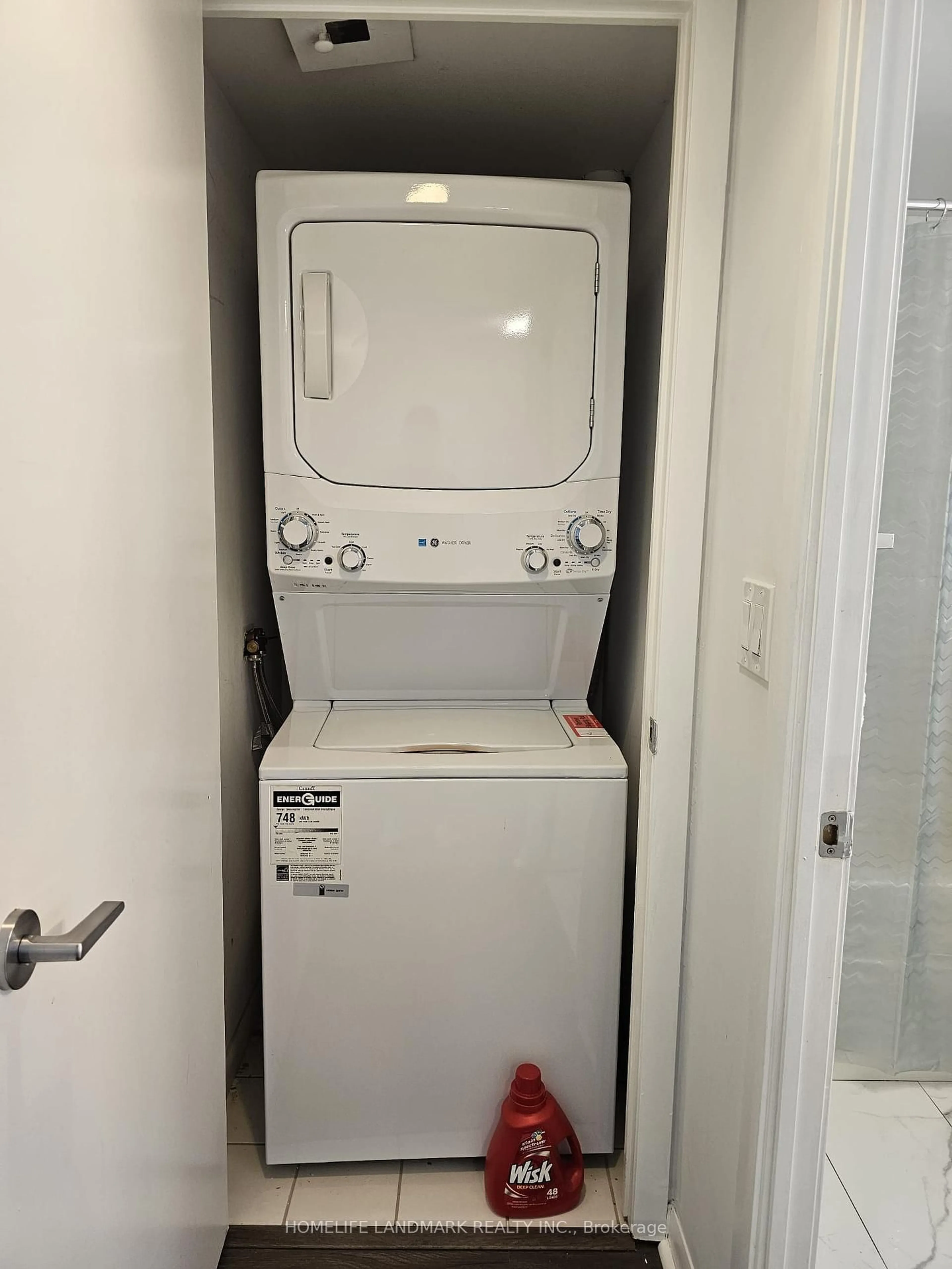 Laundry room for 219 Fort York Blvd #606, Toronto Ontario M5V 1B1