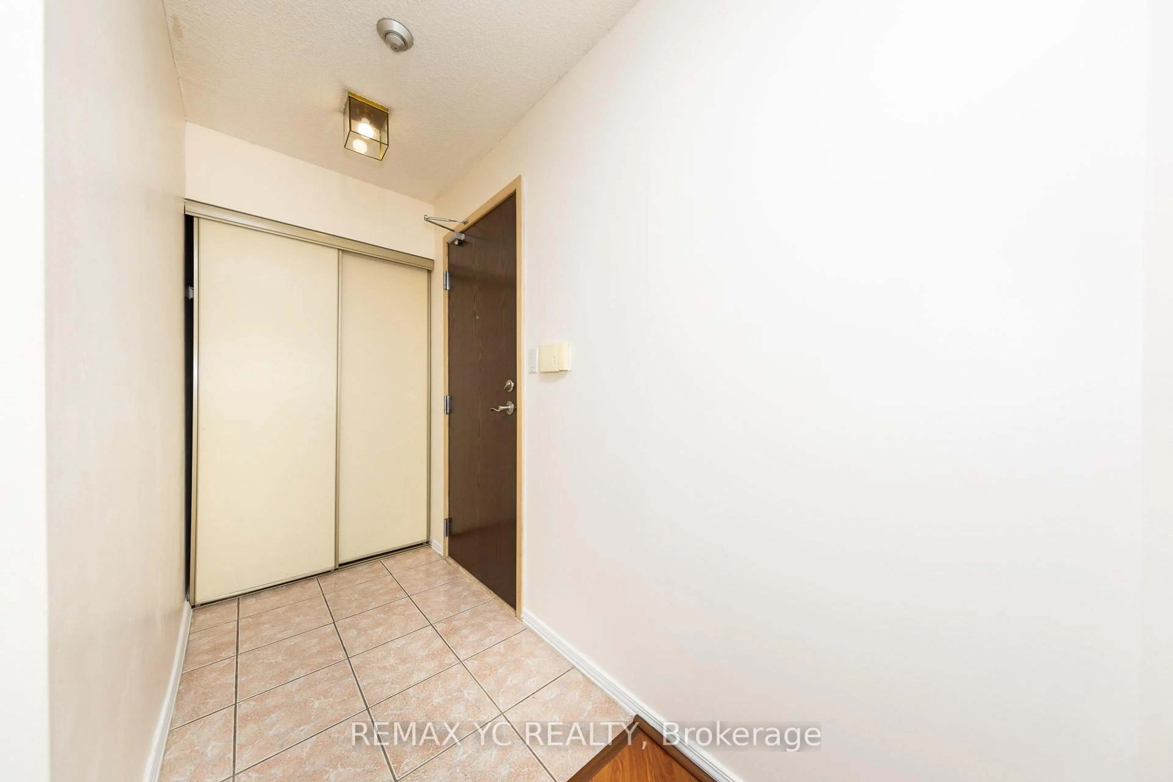 Unknown for 30 Greenfield Ave #614, Toronto Ontario M2N 6N3