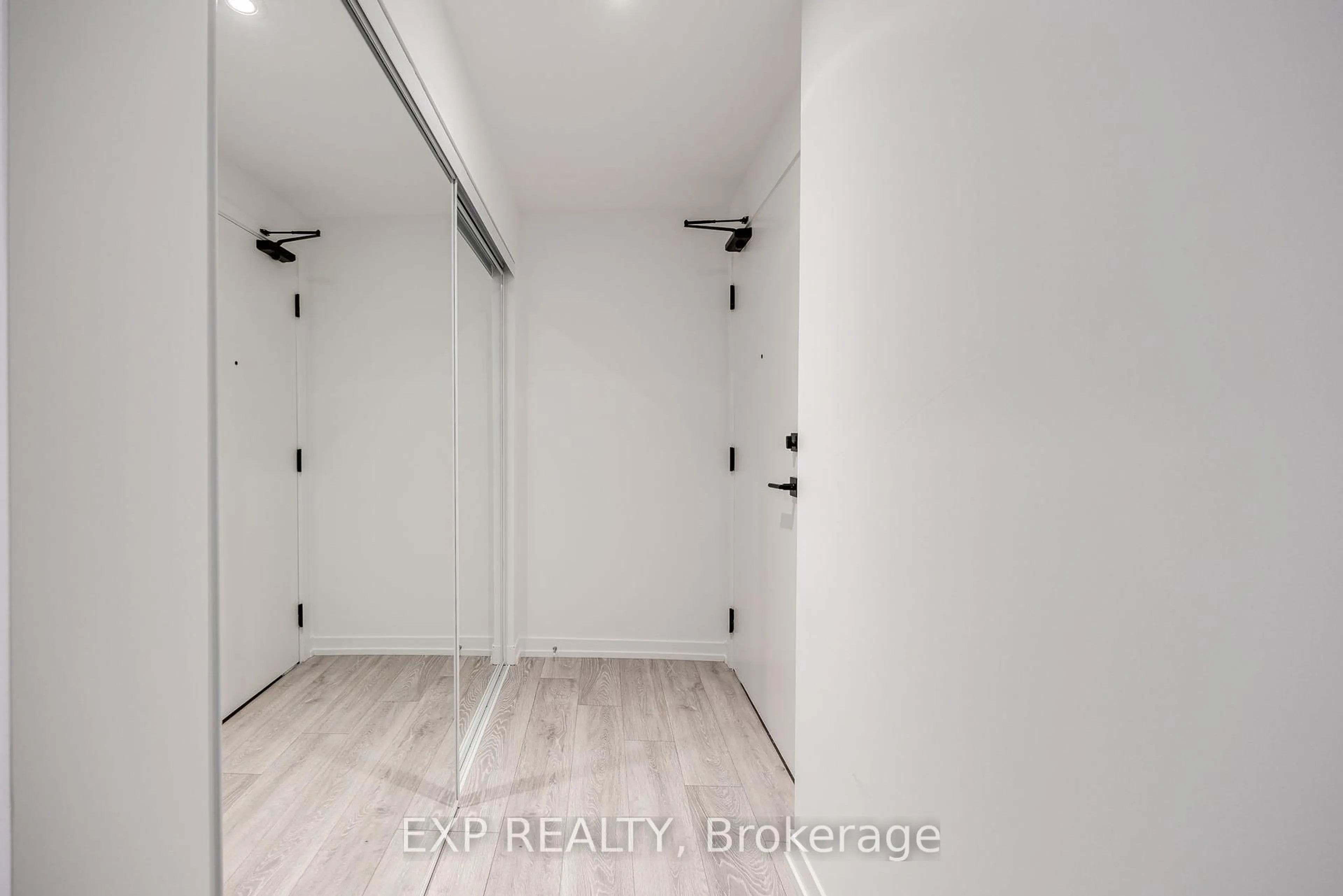 A pic of a room for 55 Mercer St #3509, Toronto Ontario M5V 0W4