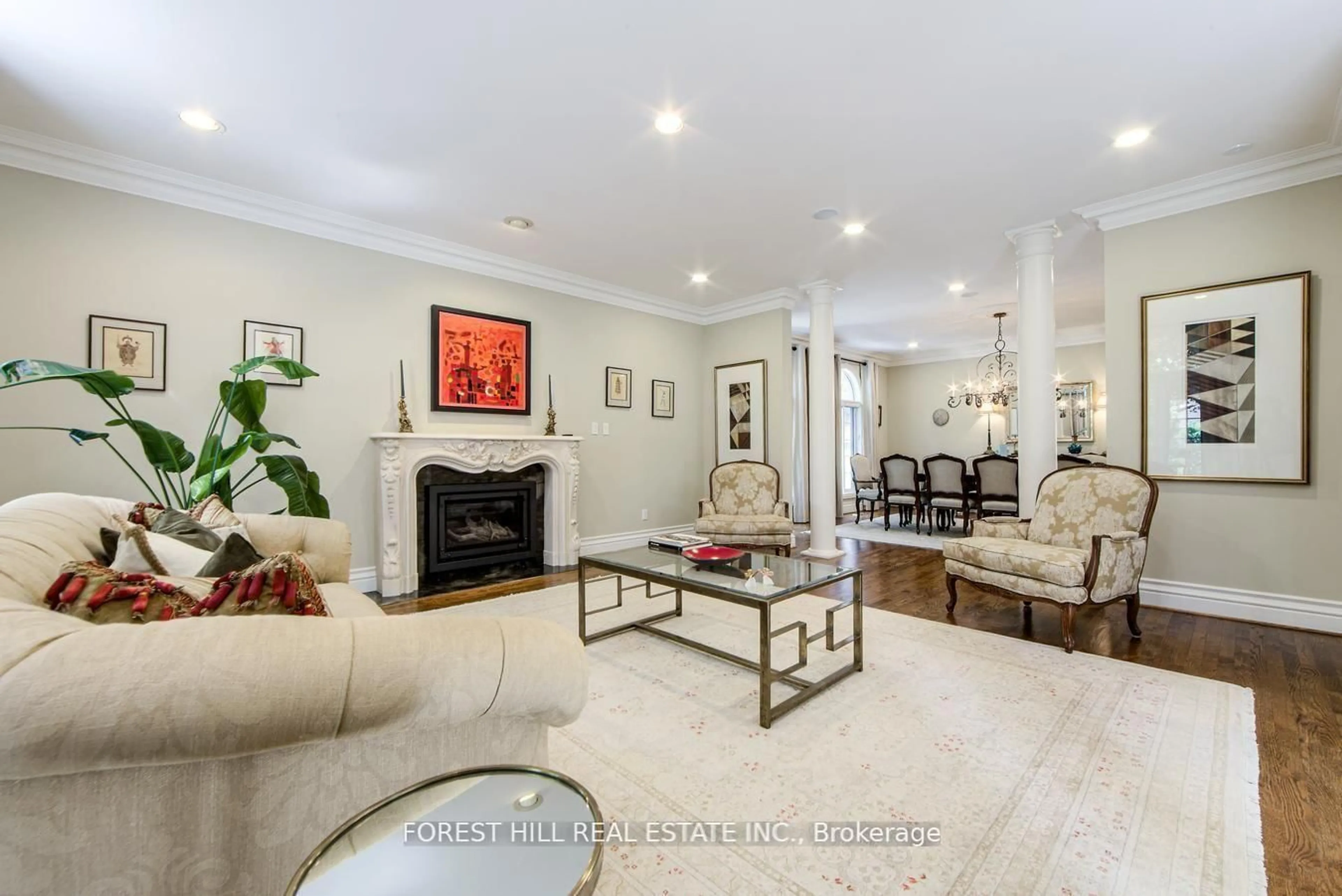 Living room with furniture, unknown for 42 Aldershot Cres, Toronto Ontario M2P 1L9