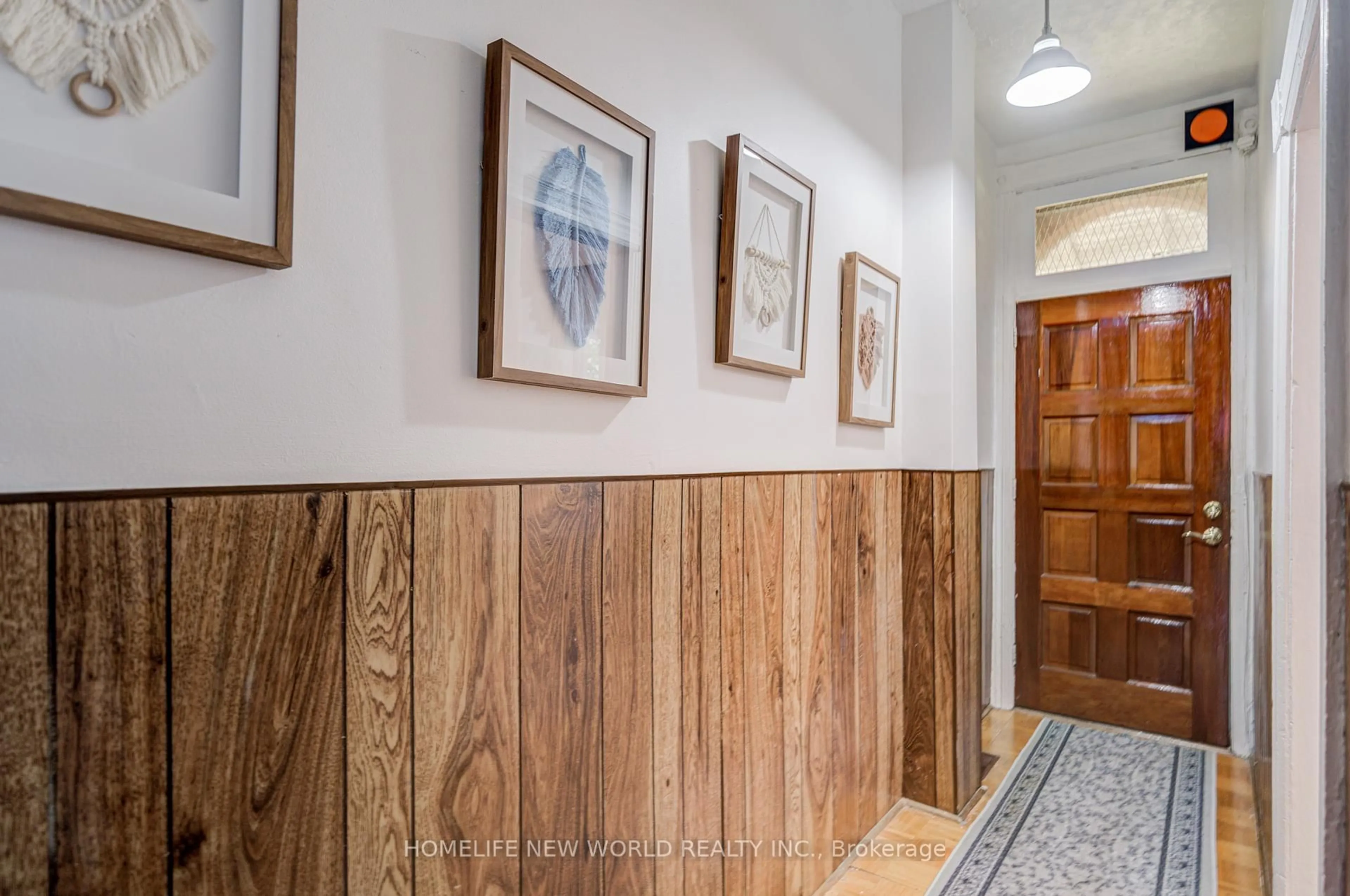 Indoor foyer for 726 Adelaide St, Toronto Ontario M6J 1B1