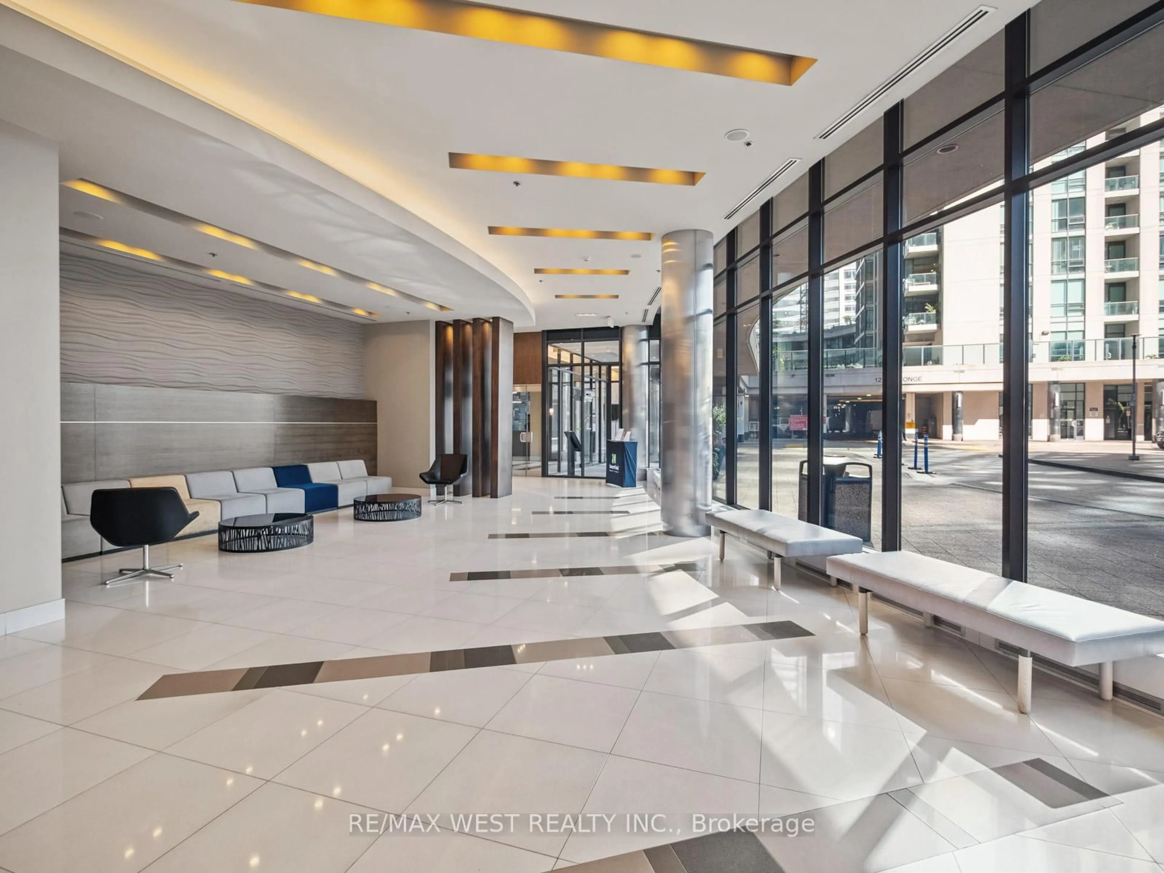 Lobby for 33 Bay St #3104, Toronto Ontario M5J 2Z3