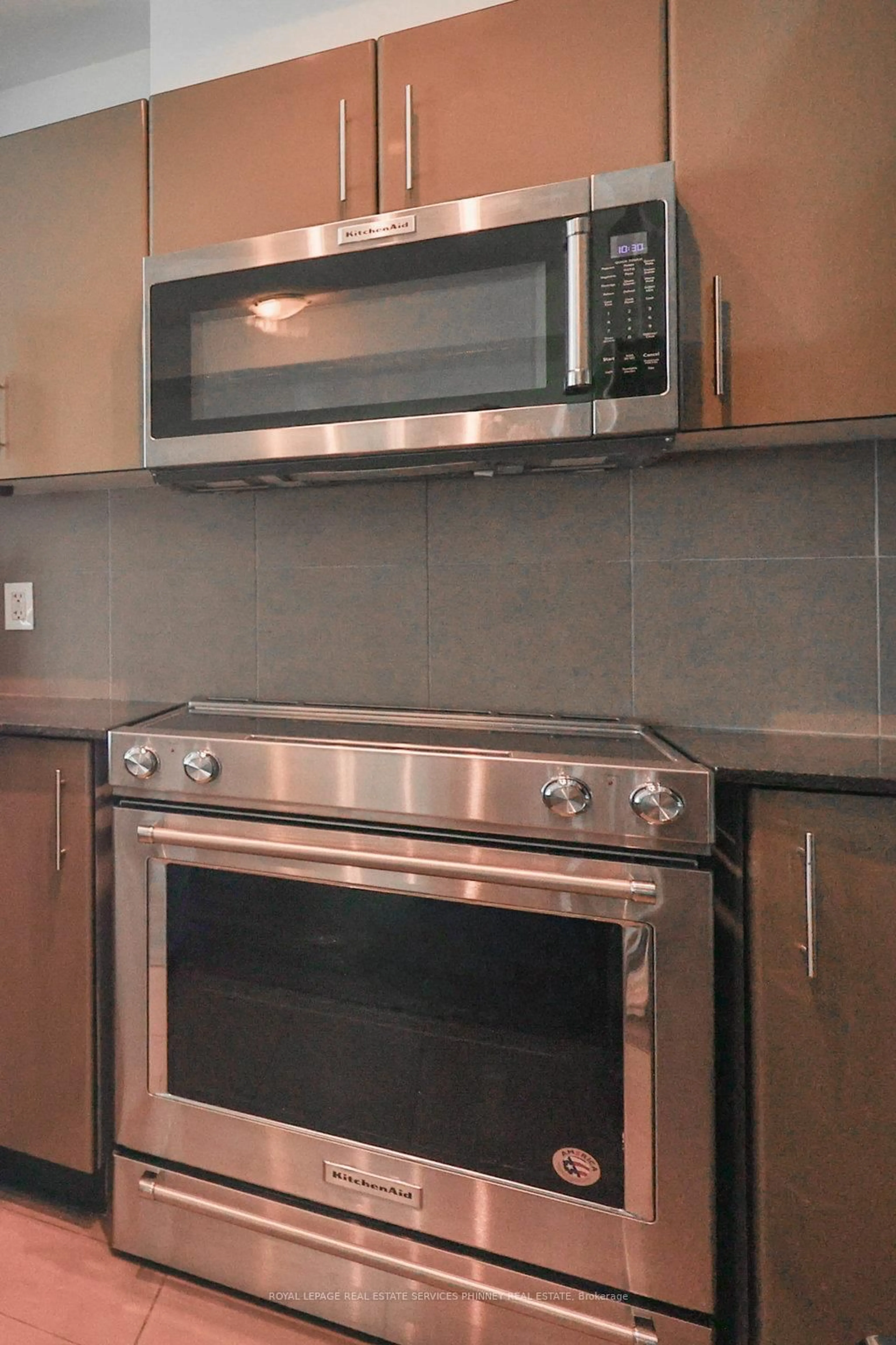 Standard kitchen, unknown for 16 Yonge St #3109, Toronto Ontario M5E 2A1
