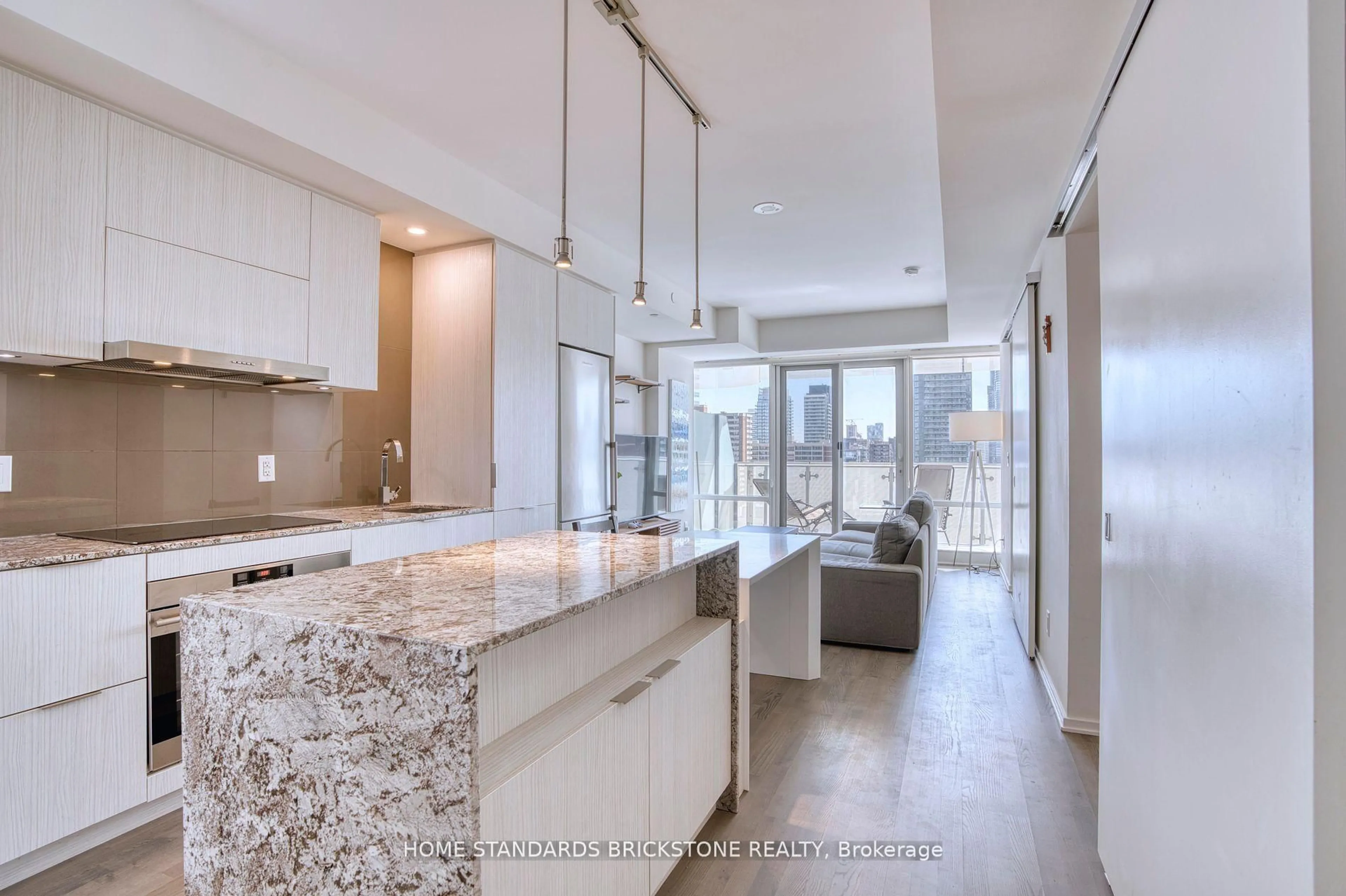 Open concept kitchen, ceramic/tile floor for 1 Bloor St #1306, Toronto Ontario M4W 0A8