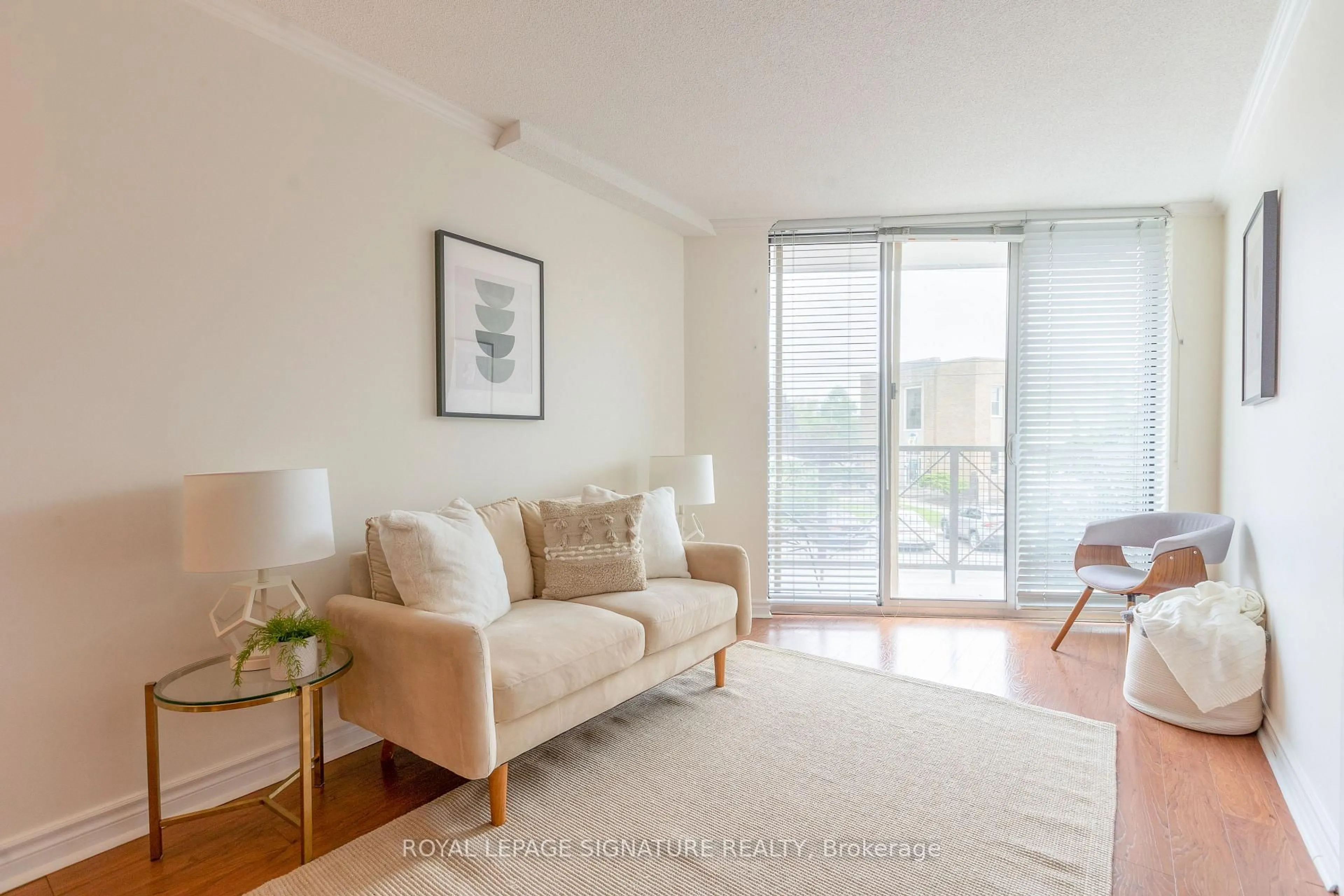 Living room with furniture, unknown for 356 McRae Dr #206, Toronto Ontario M4G 4G4