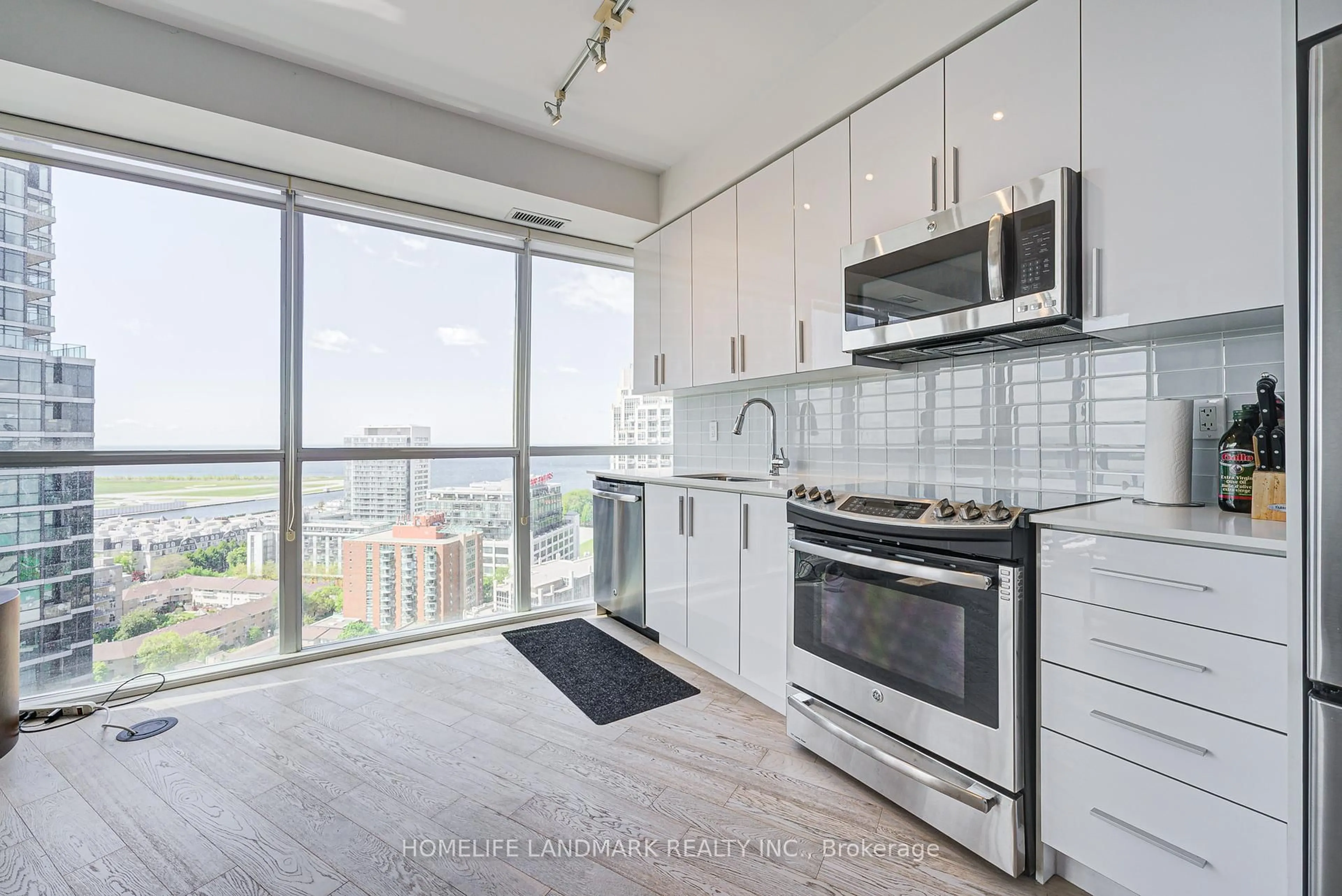 Unknown for 20 Bruyeres Mews #2611, Toronto Ontario M5V 0G8