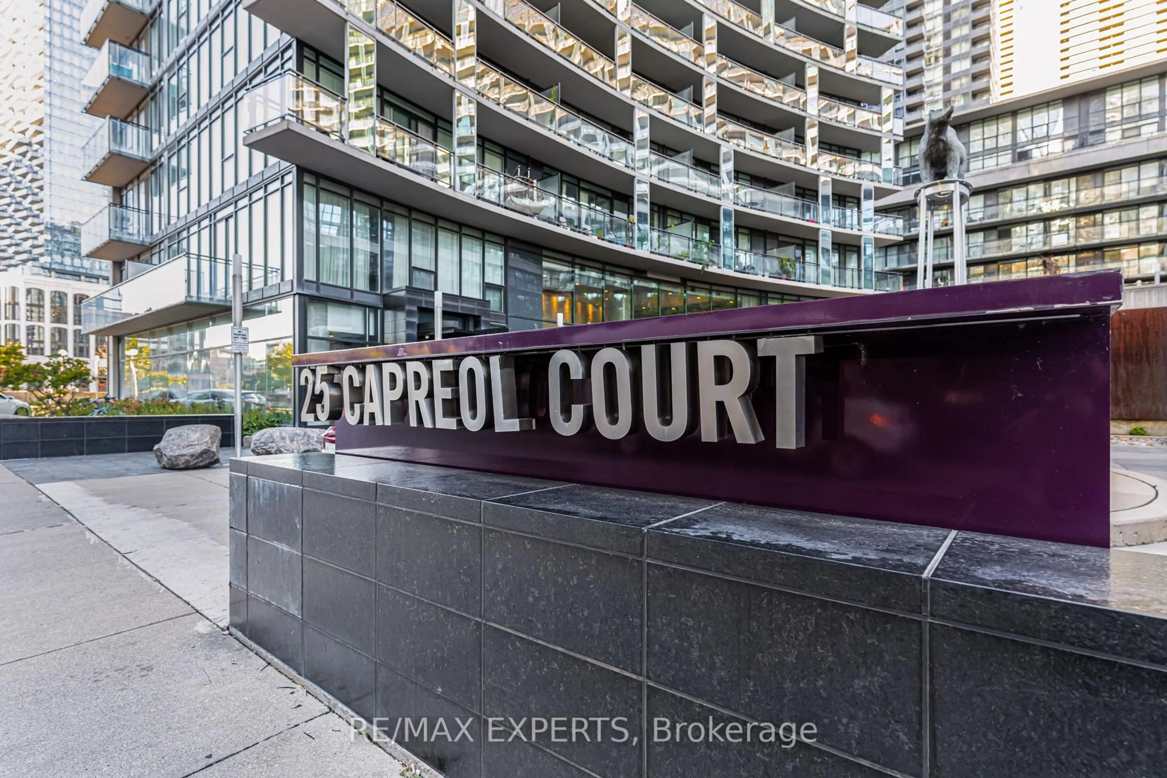Unknown for 25 Capreol Crt #506, Toronto Ontario M5V 3Z7