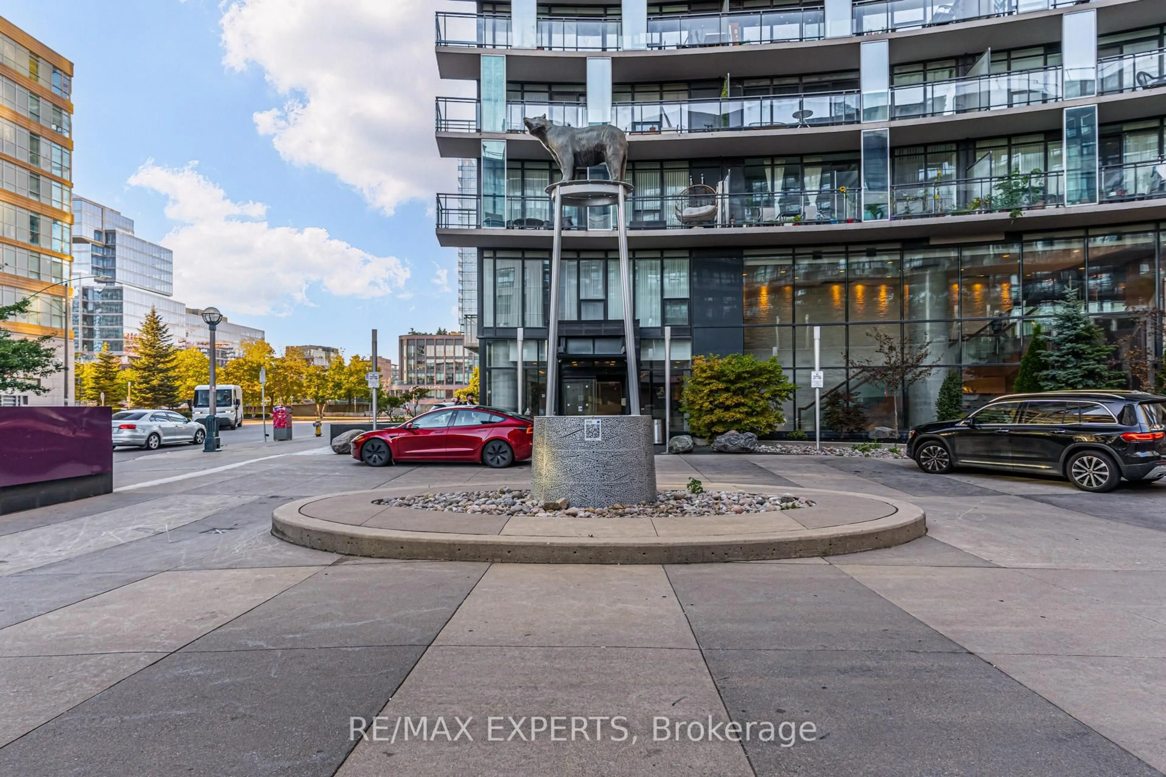 Unknown for 25 Capreol Crt #506, Toronto Ontario M5V 3Z7