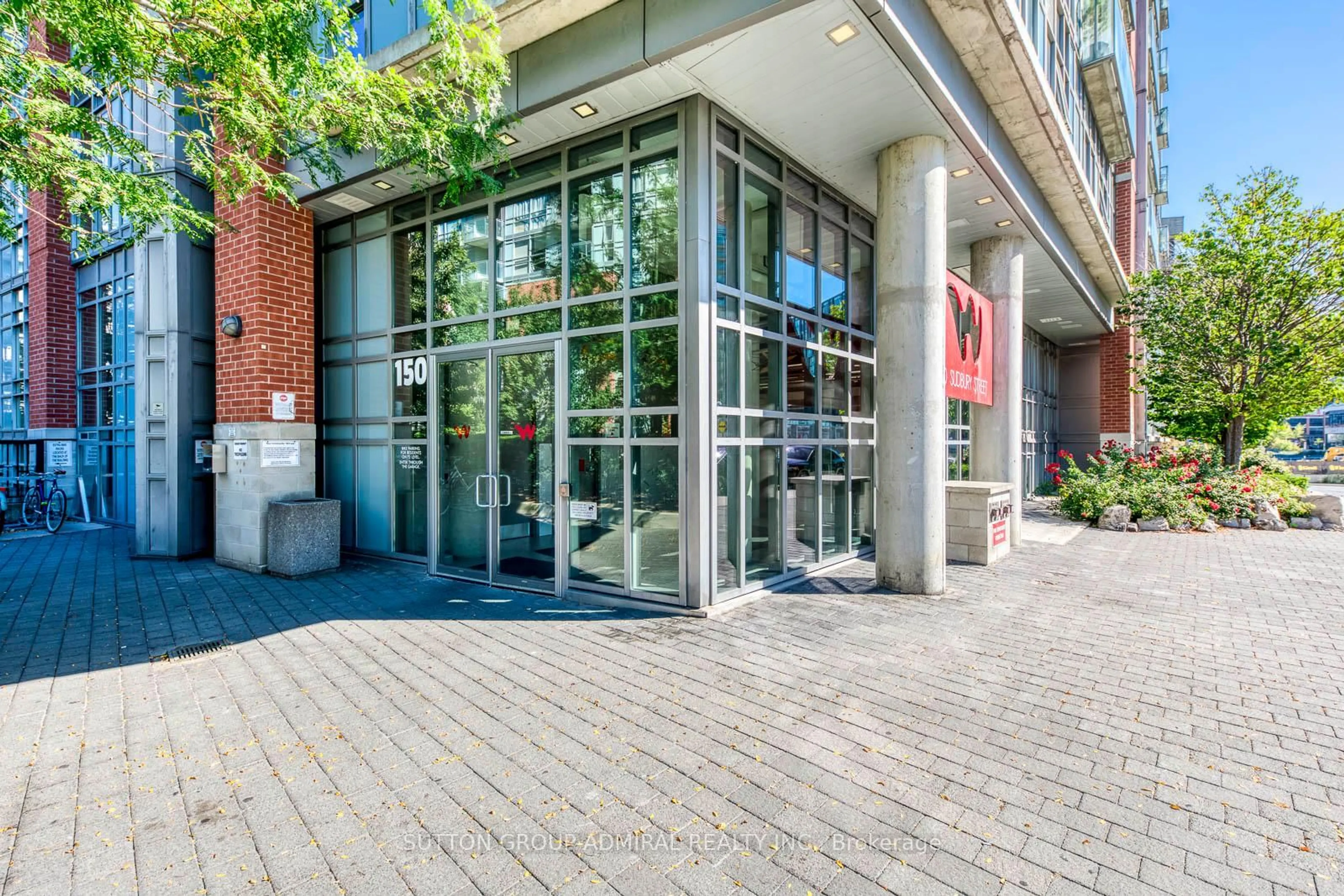 Indoor foyer for 150 Sudbury St #1216, Toronto Ontario M6J 3S8