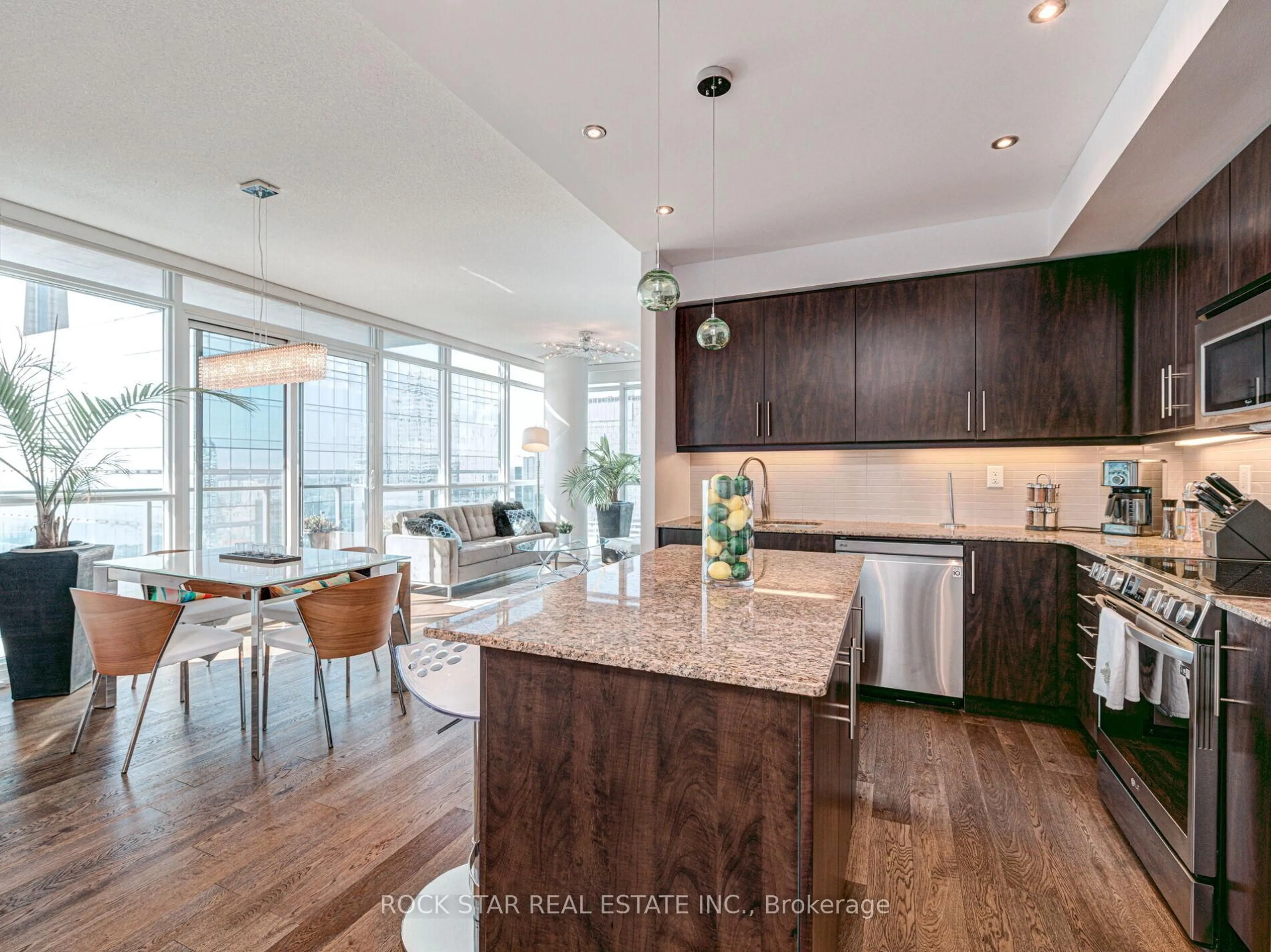 Open concept kitchen, unknown for 55 Bremner Blvd #4501, Toronto Ontario M5J 0A6