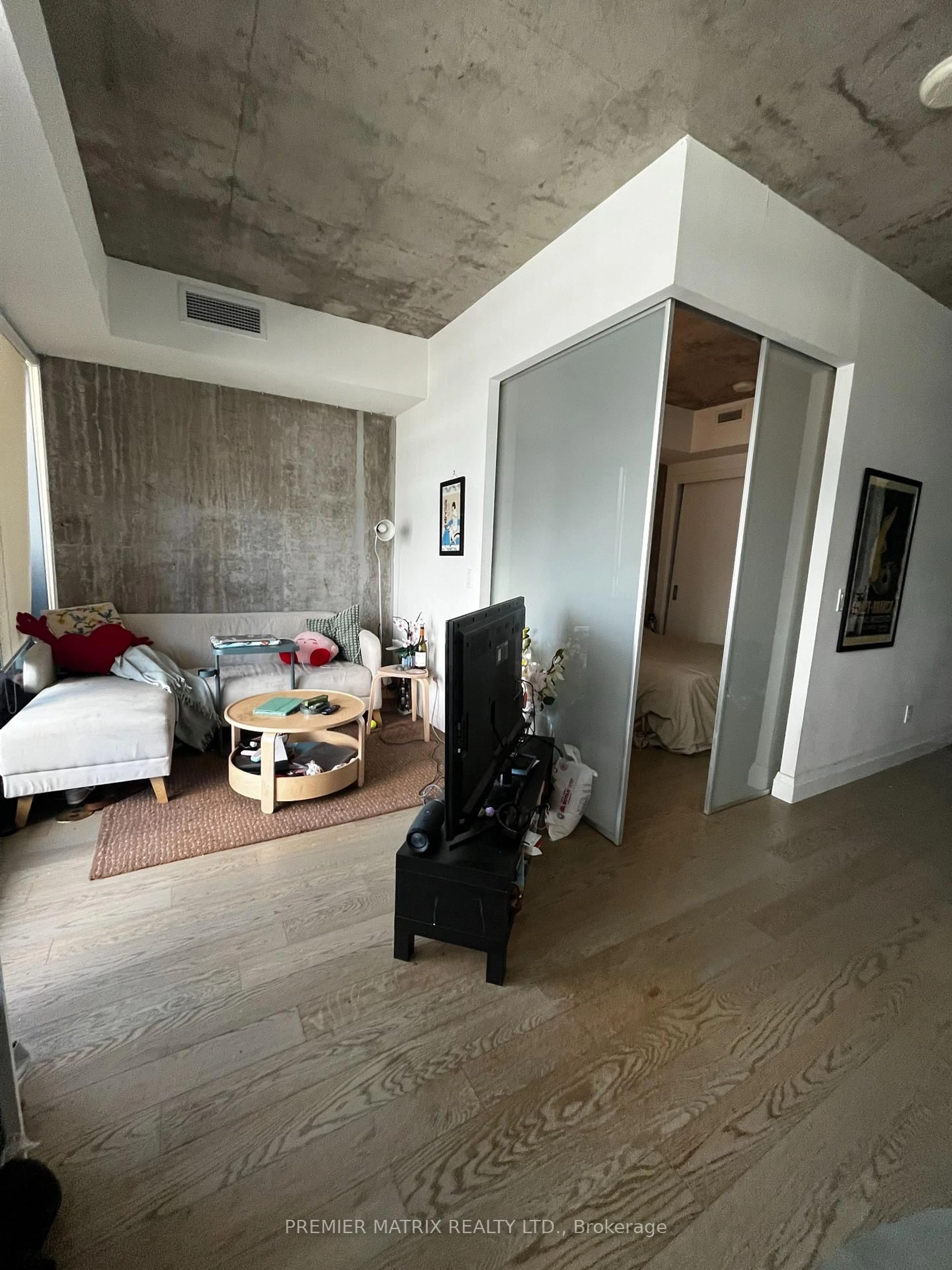 A pic of a room for 224 King St #1102, Toronto Ontario M5H 0A6