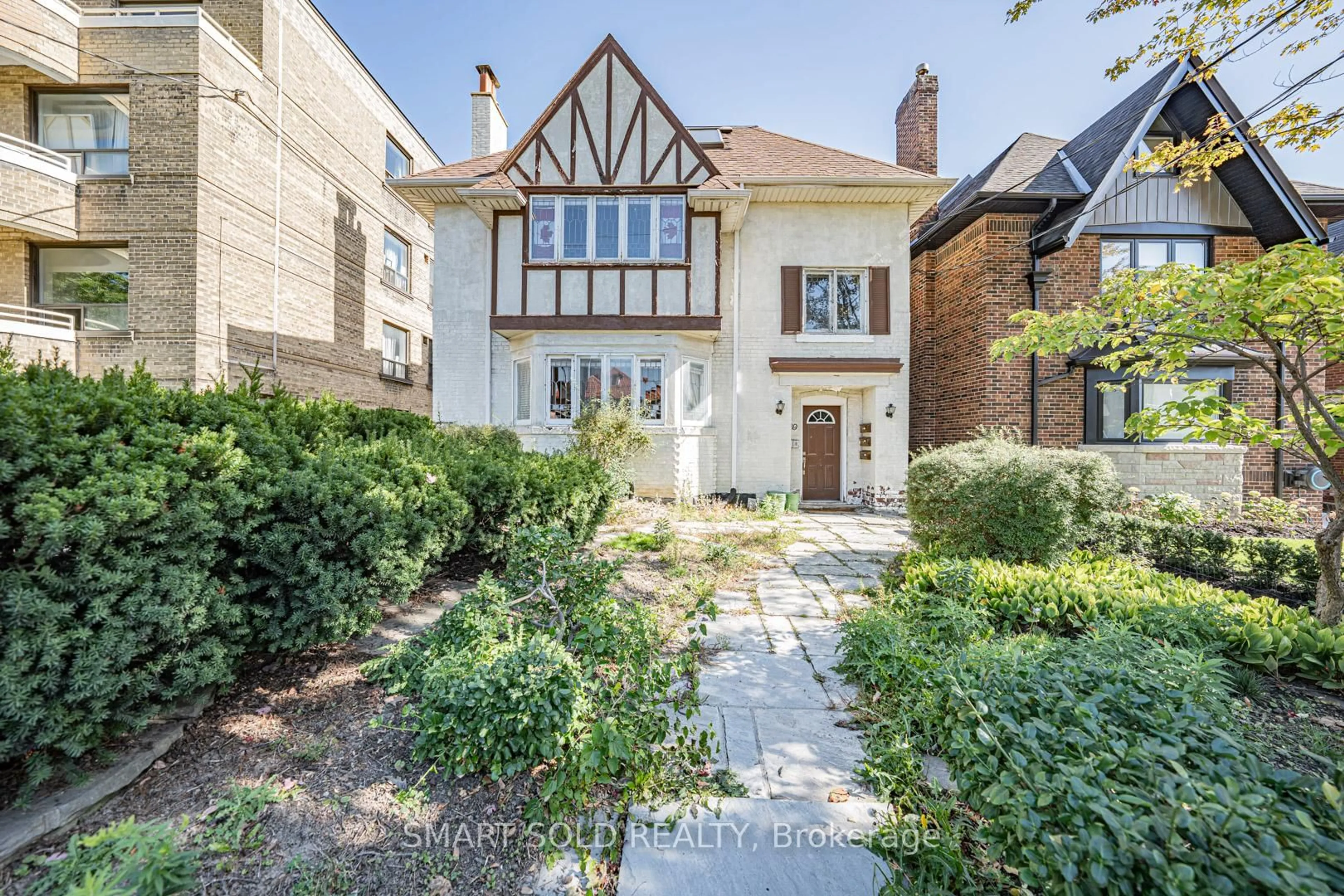 Home with brick exterior material, street for 889 Avenue Rd, Toronto Ontario M5P 2K7