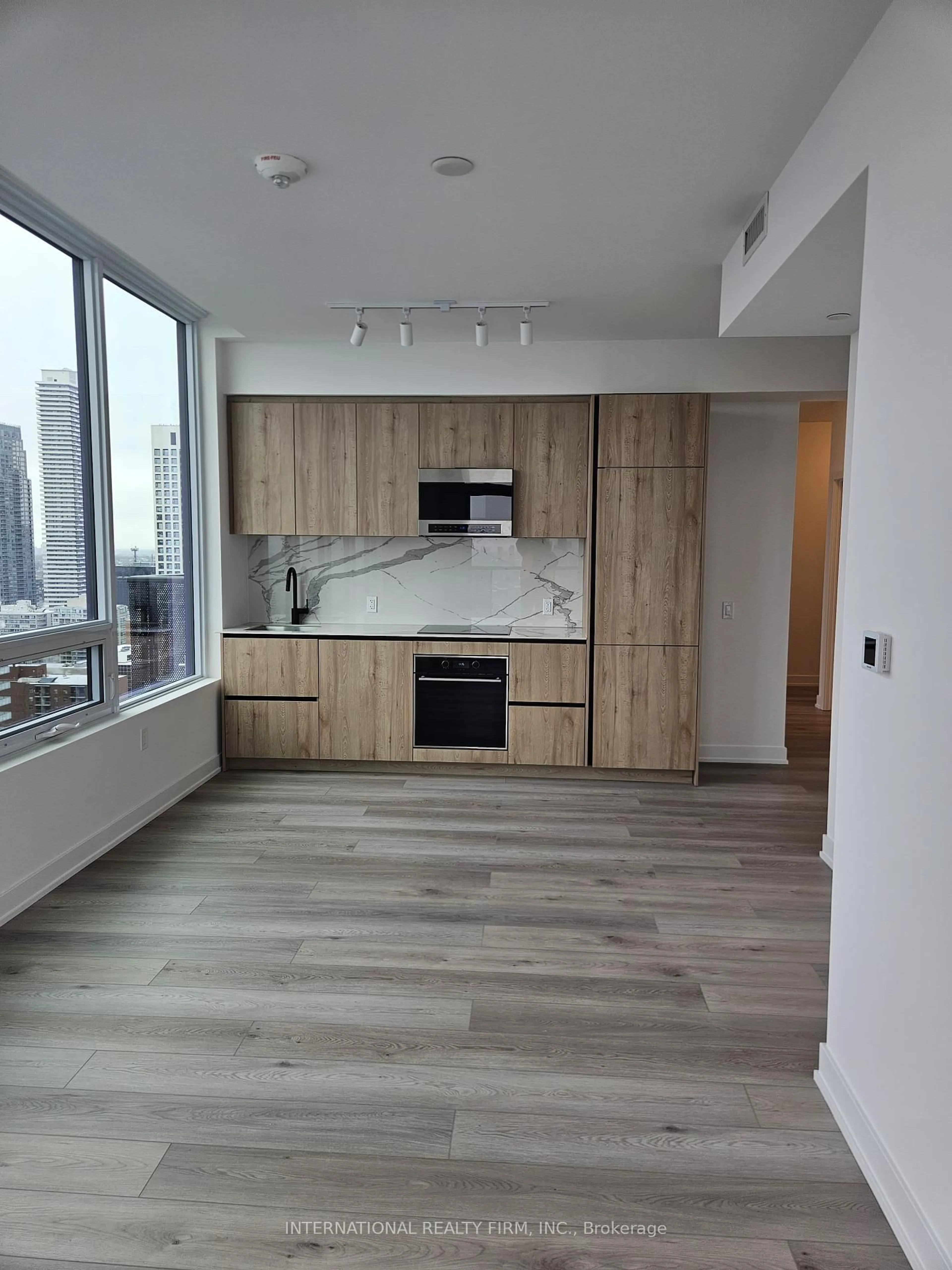 Unknown for 127 Broadway Ave #2912, Toronto Ontario M4P 1V7