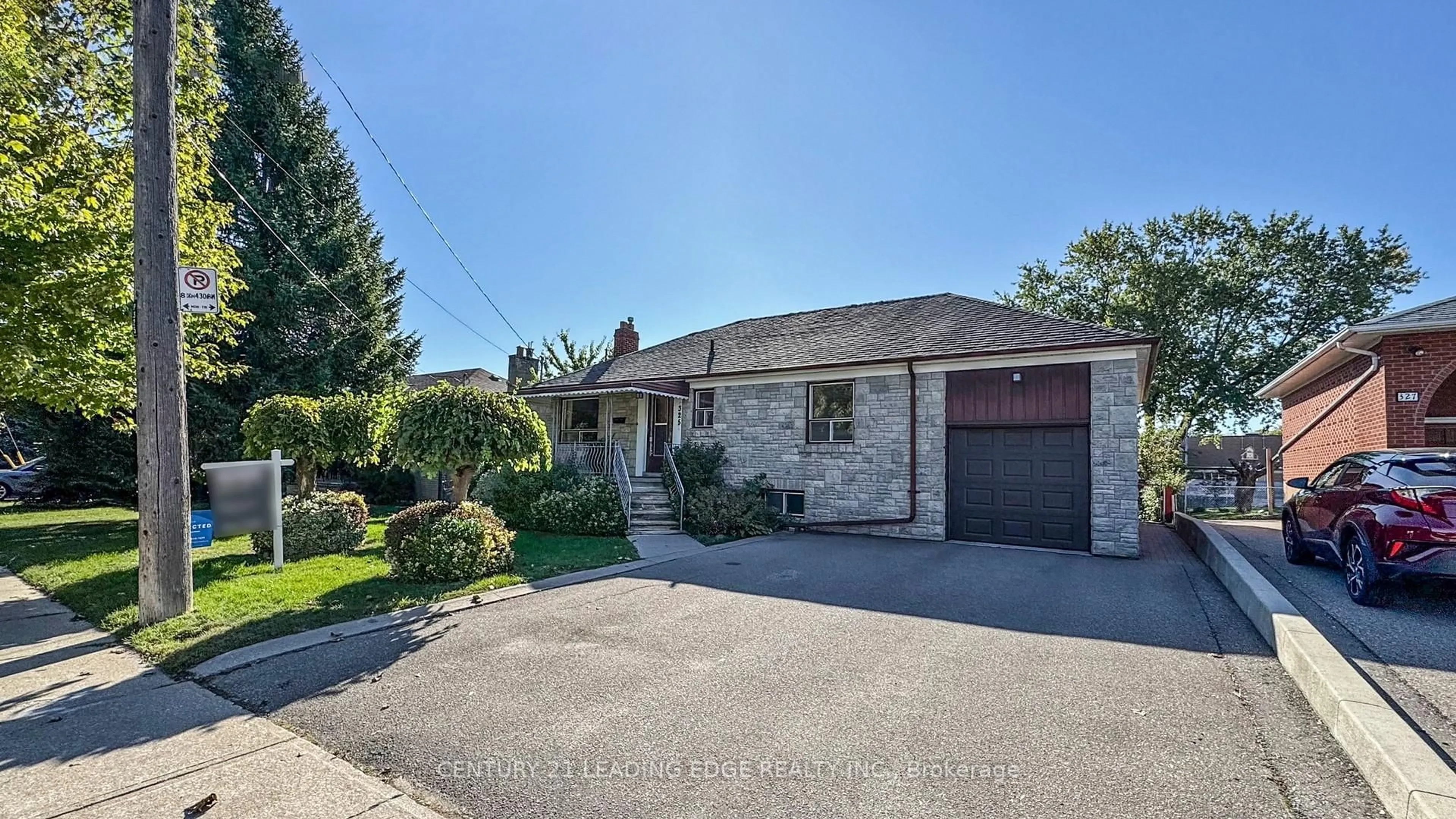 Home with brick exterior material, street for 325 Waterloo Ave, Toronto Ontario M3H 4A4