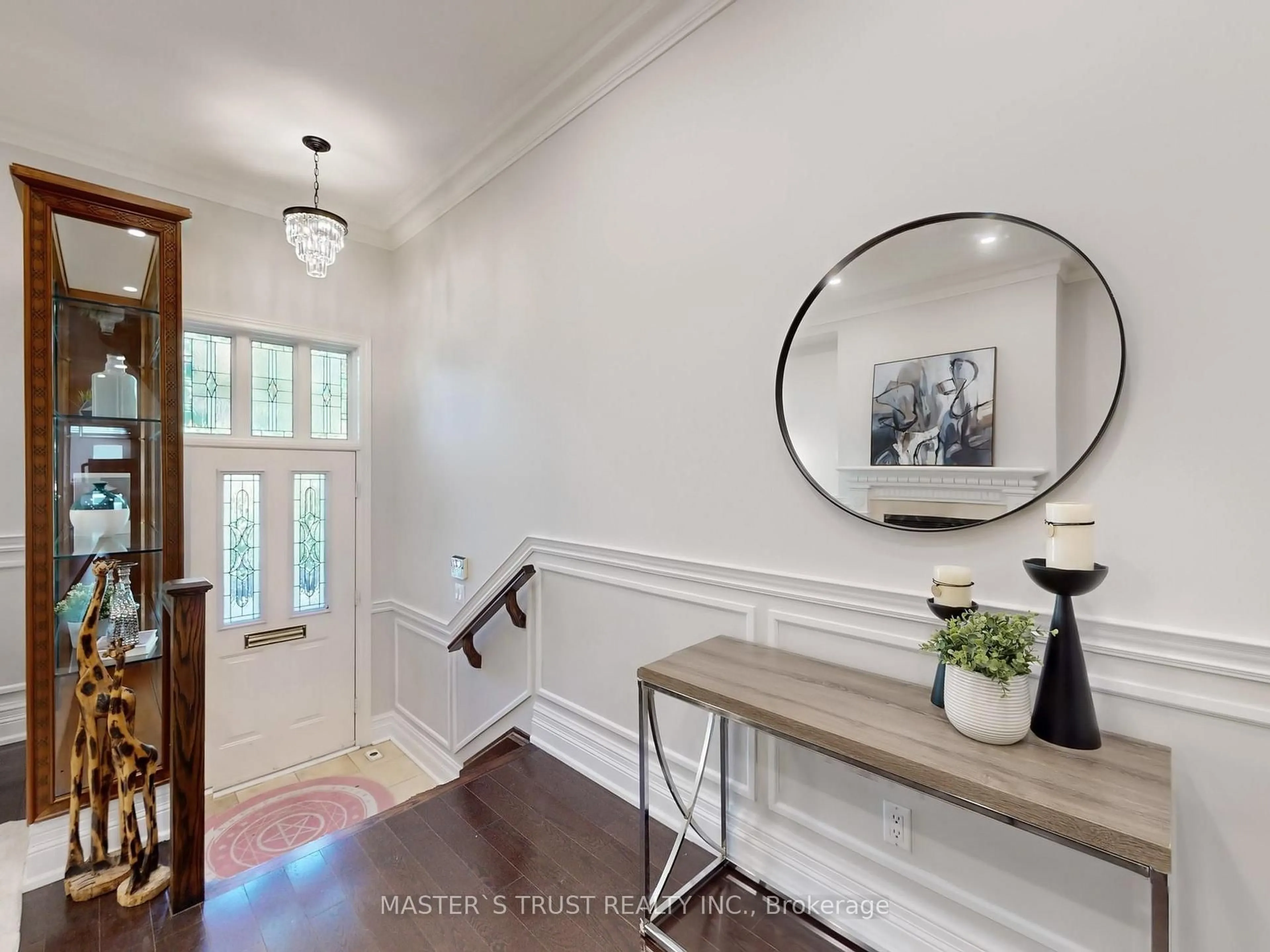 Indoor entryway for 260 Russell Hill Rd #11, Toronto Ontario M4V 2T2