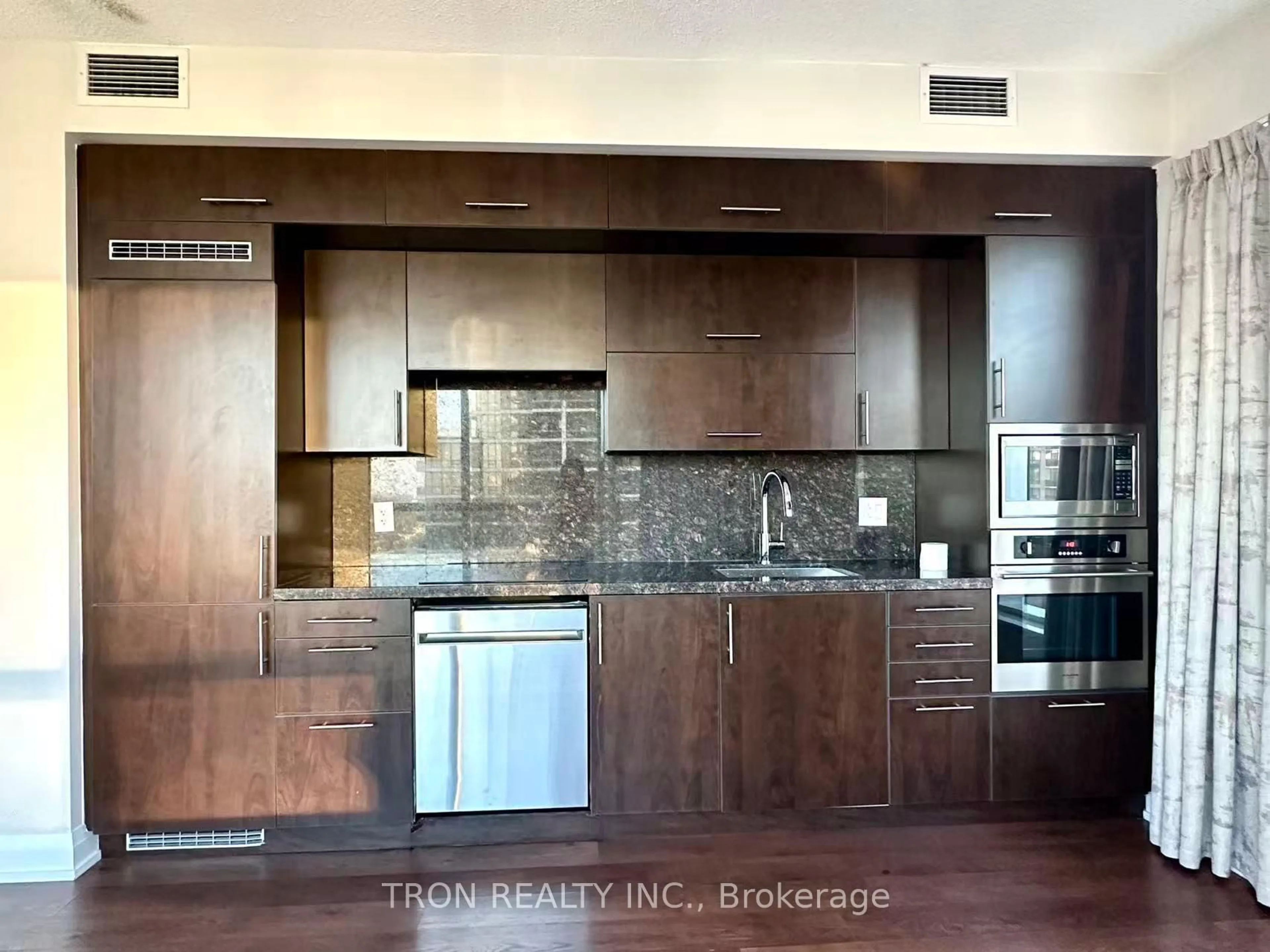 Open concept kitchen, wood/laminate floor for 2 Anndale Dr #2505, Toronto Ontario M2N 0G5