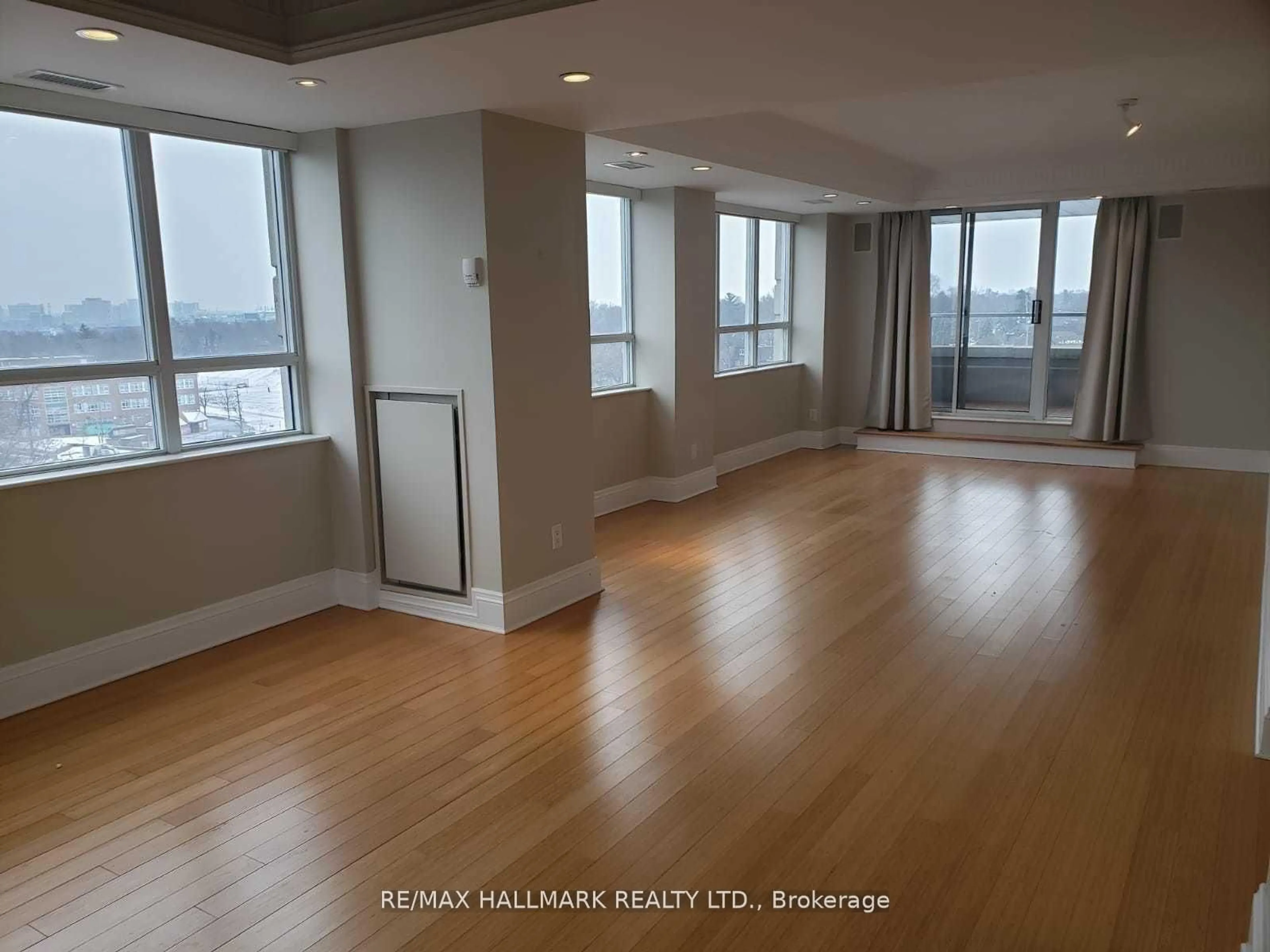 A pic of a room for 1801 Bayview Ave #Ph801, Toronto Ontario M4G 4K2