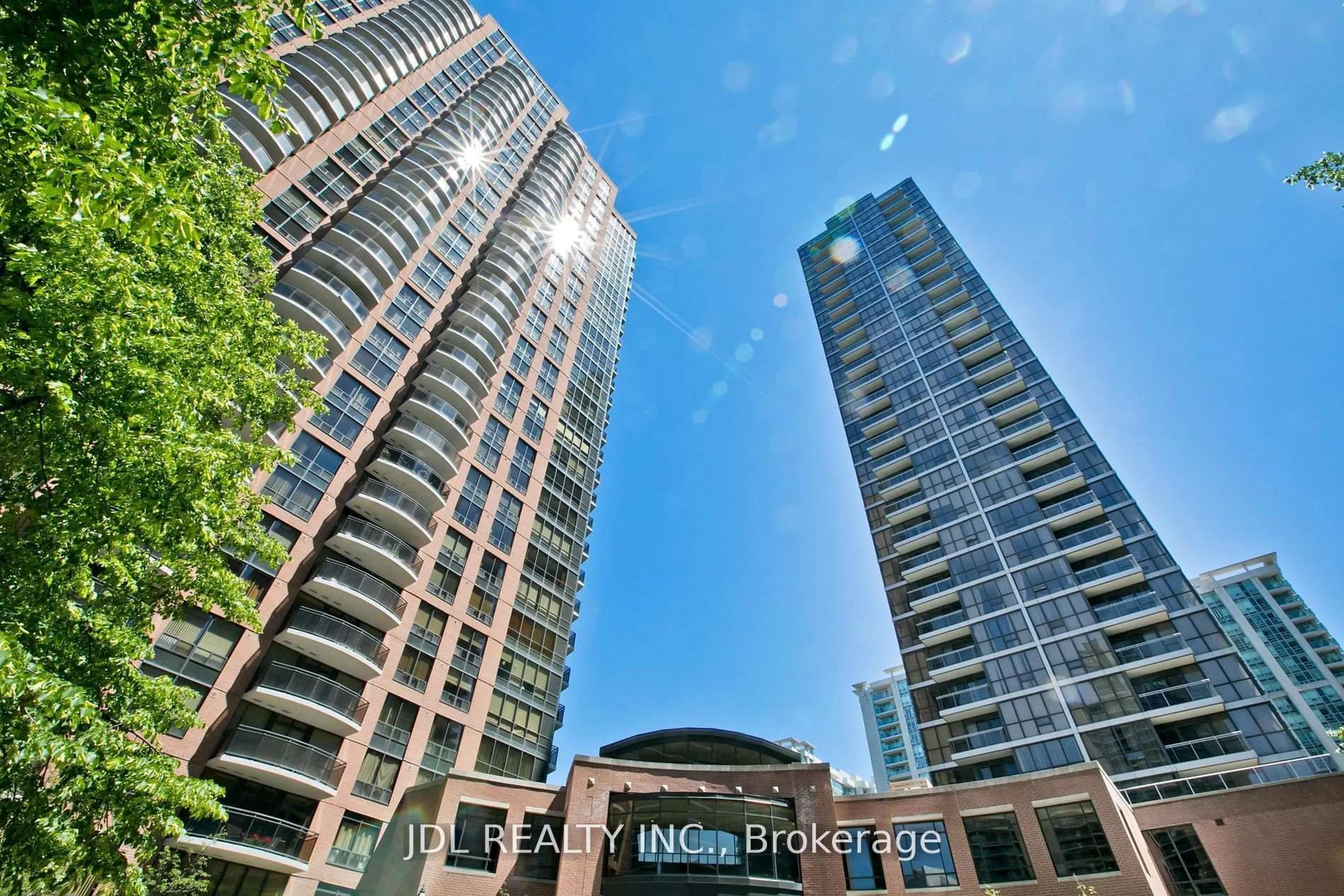 A pic from outside/outdoor area/front of a property/back of a property/a pic from drone, city buildings view from balcony for 23 Sheppard Ave #911, Toronto Ontario M2N 0C8
