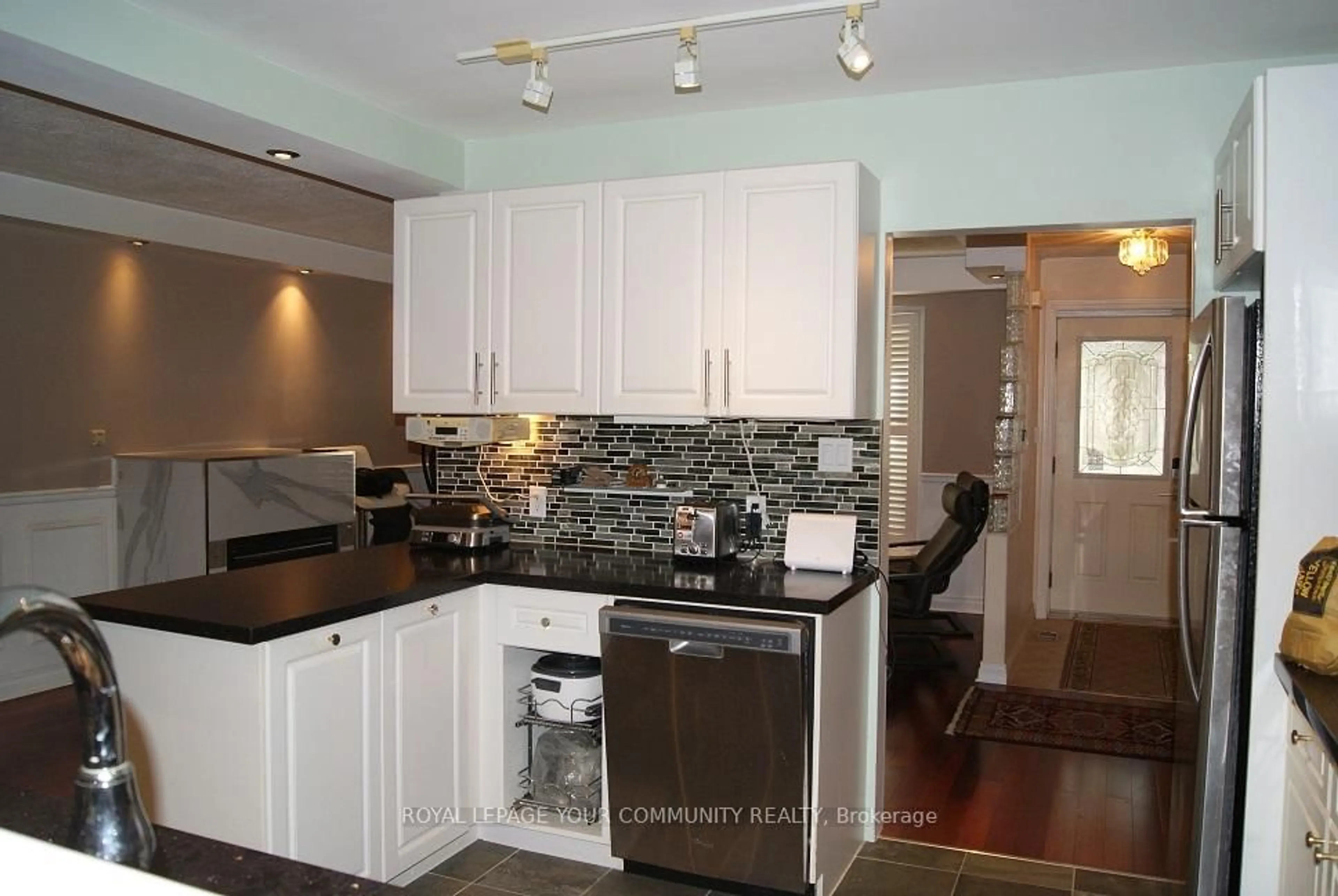 Unknown for 56 Willesden Rd, Toronto Ontario M2H 1V7