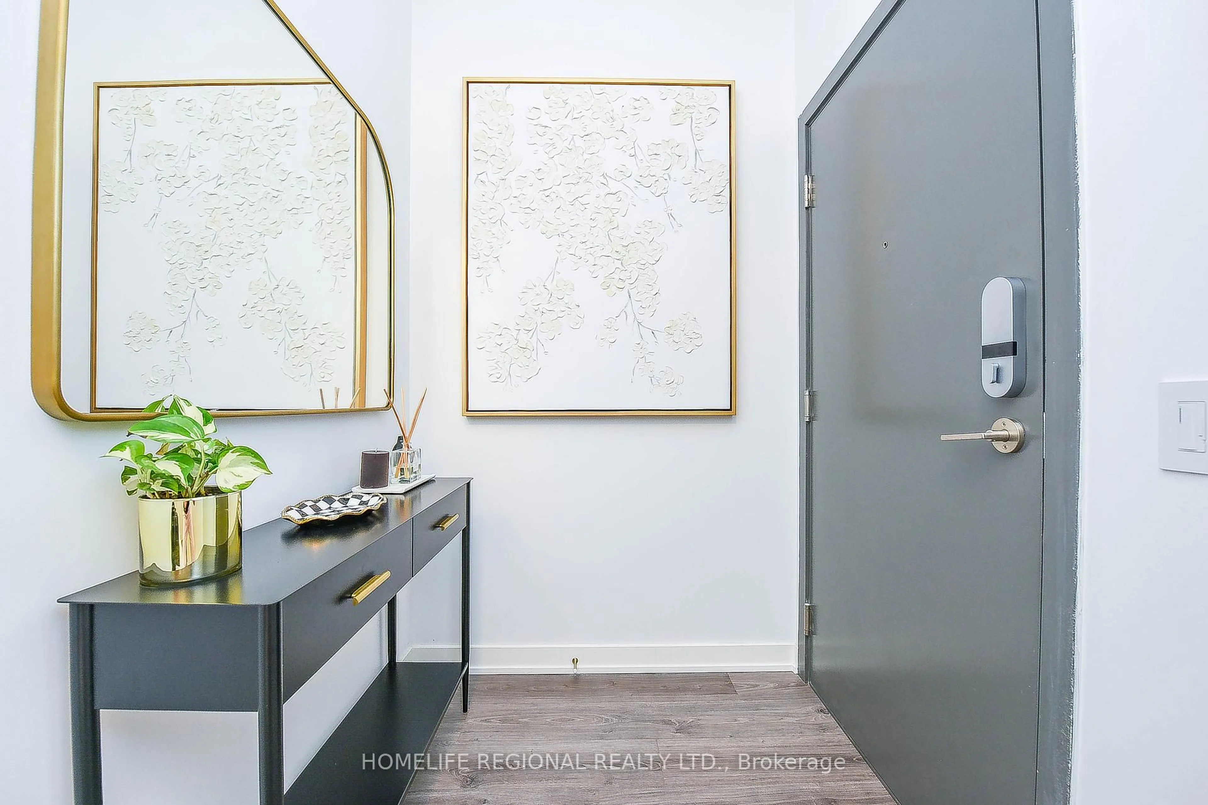 Contemporary bathroom, ceramic/tile floor for 9 Tecumseth St #PH#19, Toronto Ontario M5V 0S5