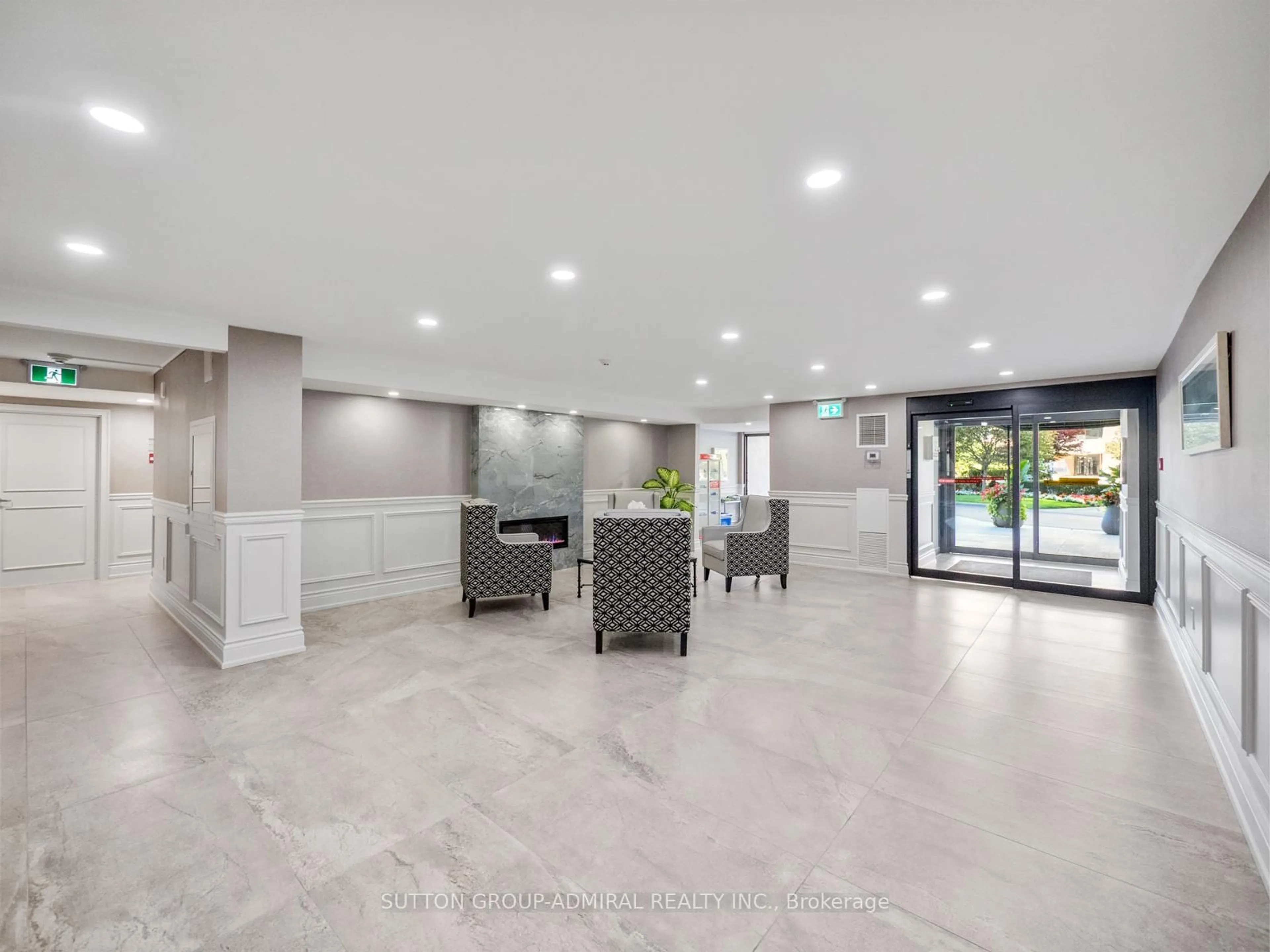 Lobby for 90 Fisherville Rd #804, Toronto Ontario M2R 3J9
