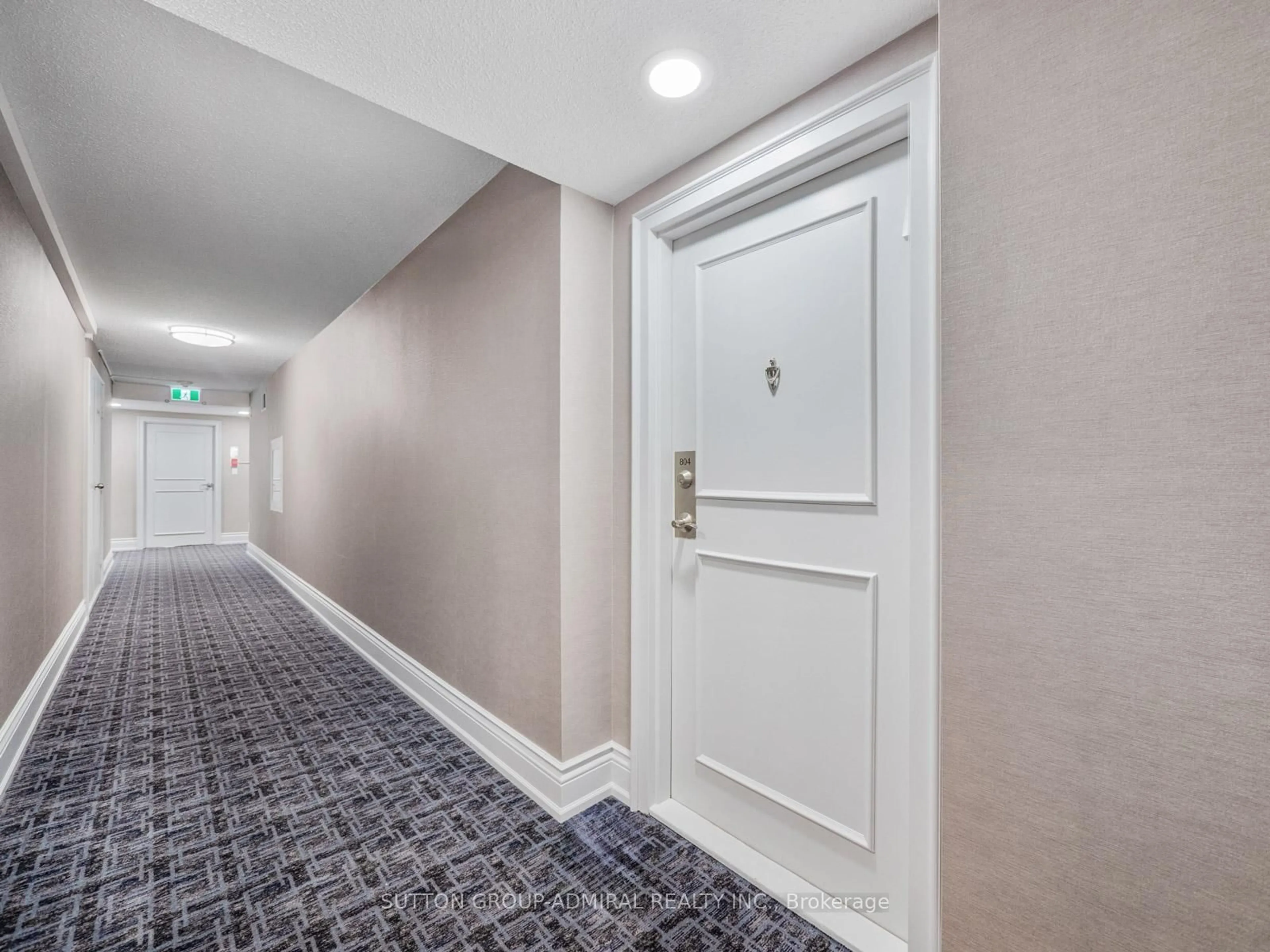 Indoor foyer for 90 Fisherville Rd #804, Toronto Ontario M2R 3J9