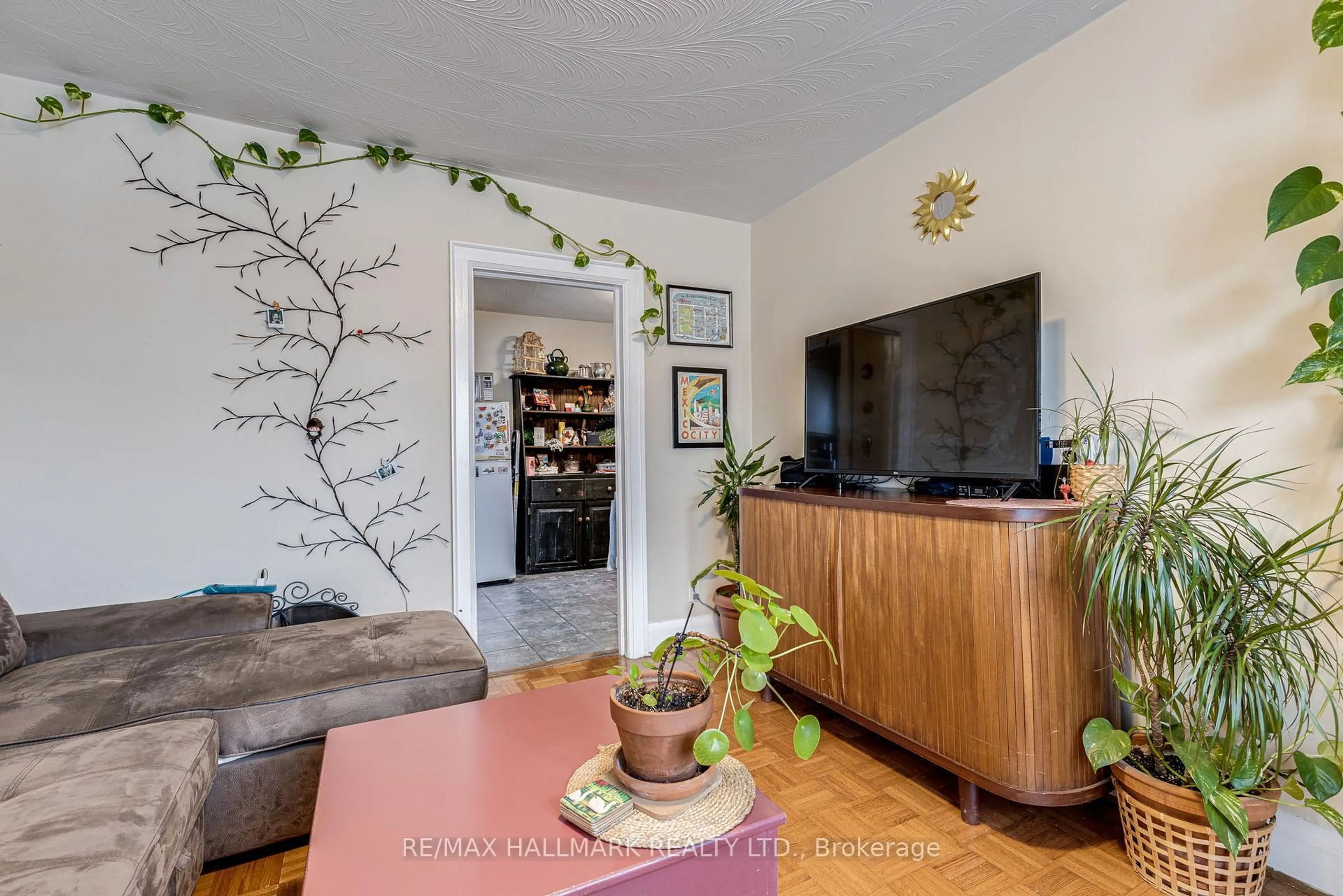 Living room with furniture, unknown for 327 Vaughan Rd, Toronto Ontario M6C 2N5