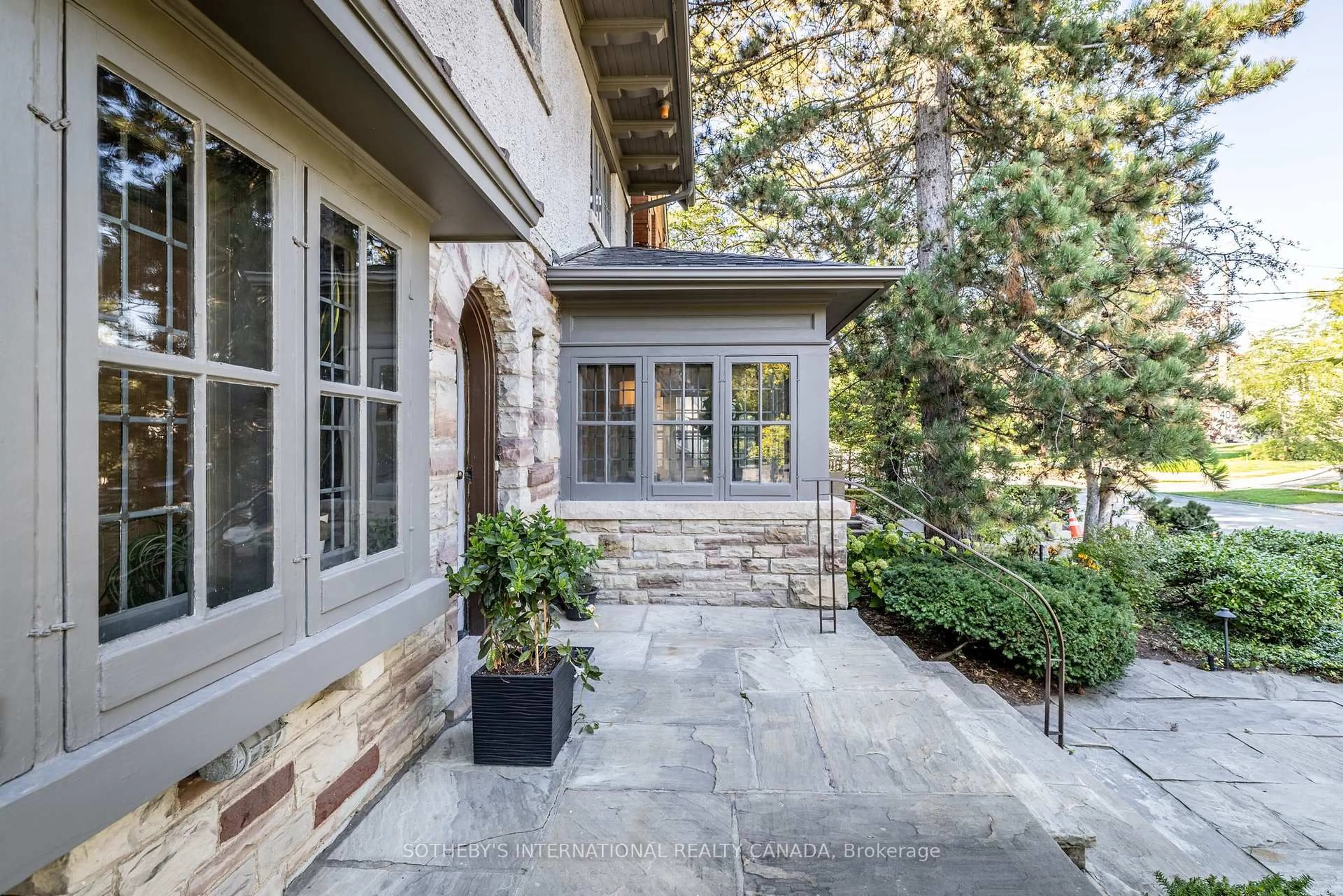 Patio, street for 74 Inglewood Dr, Toronto Ontario M4T 1H3
