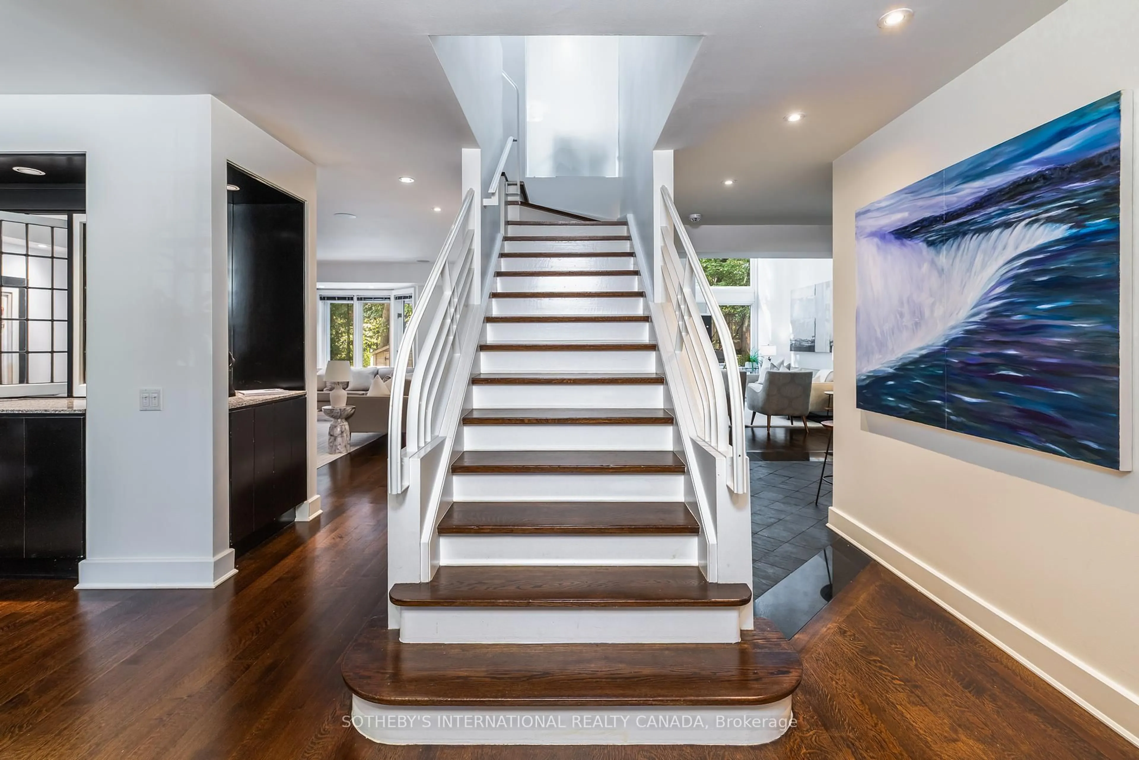 Stairs for 74 Inglewood Dr, Toronto Ontario M4T 1H3