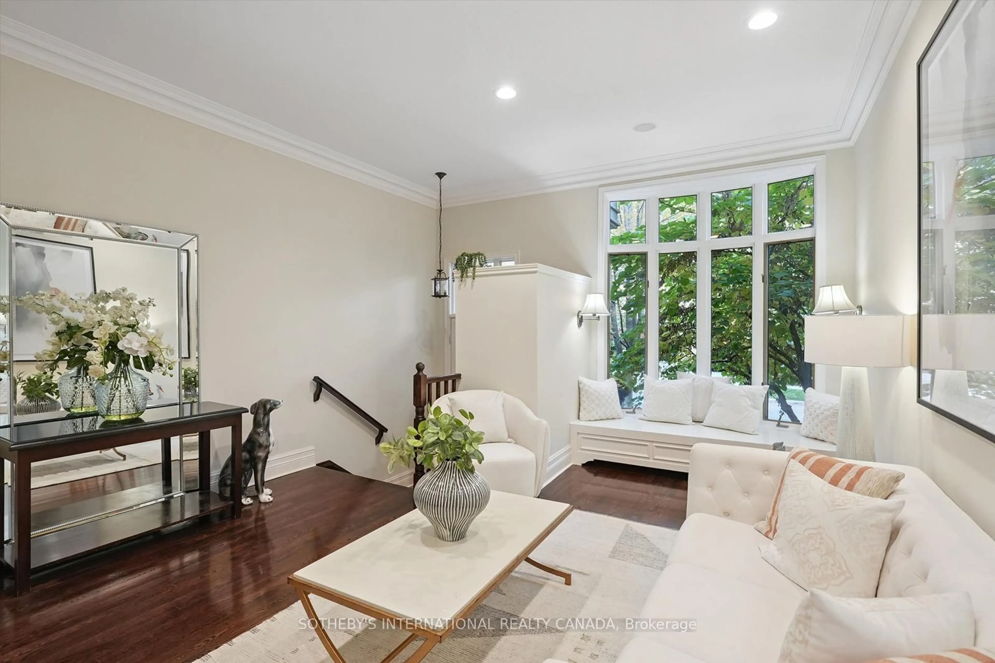 Living room with furniture, unknown for 260 Russel Hill Rd #4, Toronto Ontario M4V 2T2
