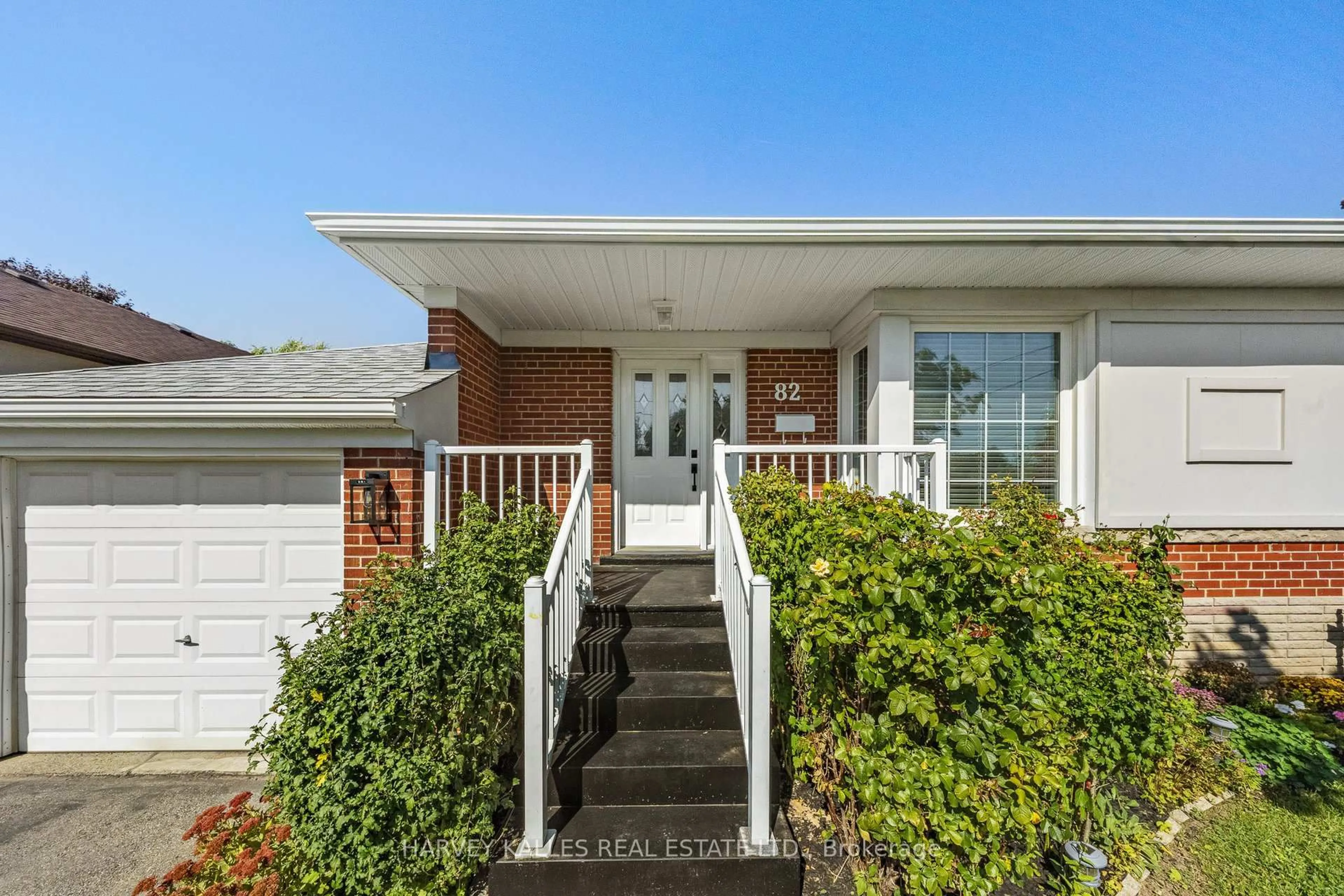 Unknown for 82 Acton Ave, Toronto Ontario M3H 4H1
