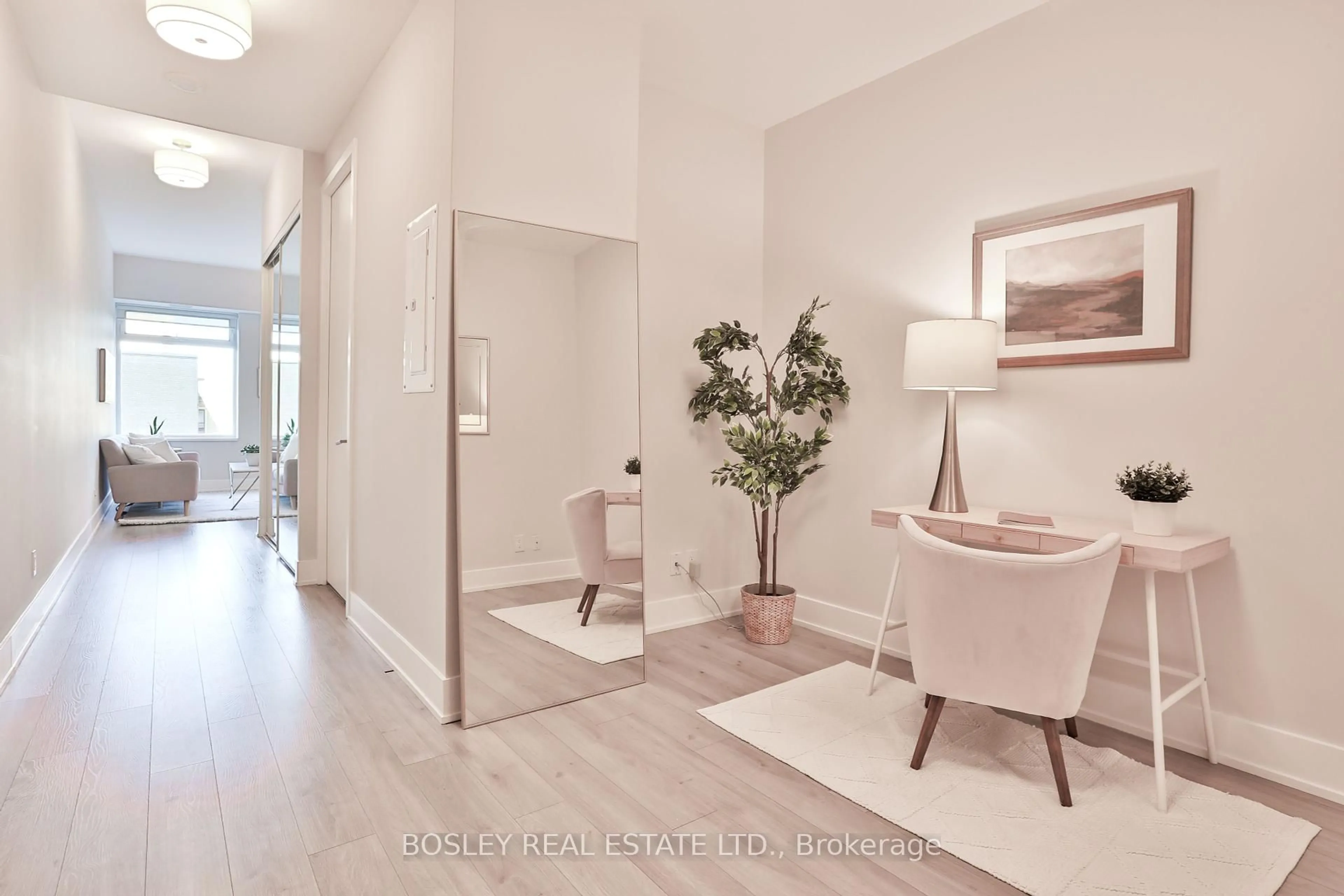 Indoor entryway for 111 St. Clair Ave #628, Toronto Ontario M4V 1N5