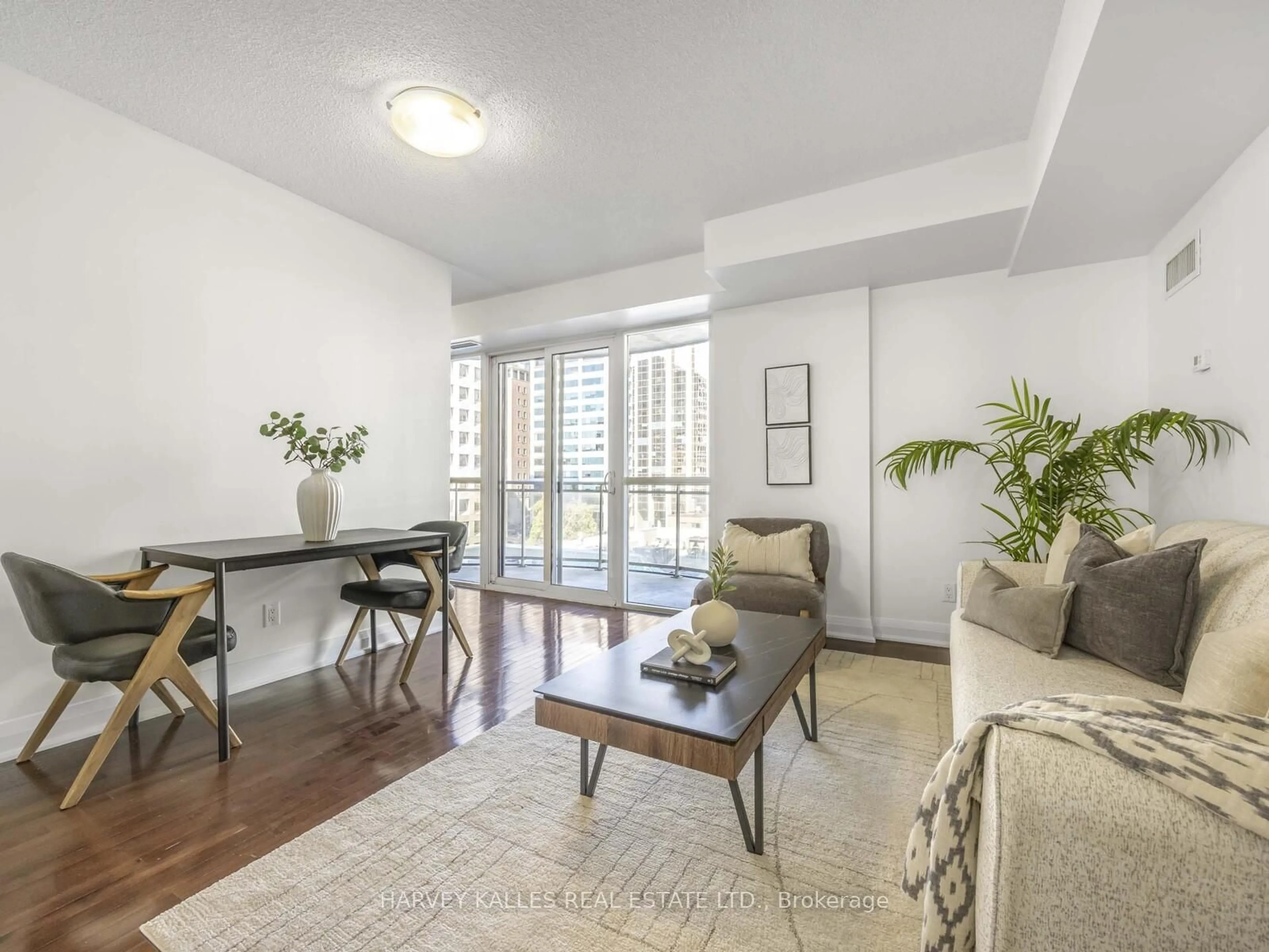 Living room with furniture, unknown for 1430 Yonge St #606, Toronto Ontario M4T 1Y6