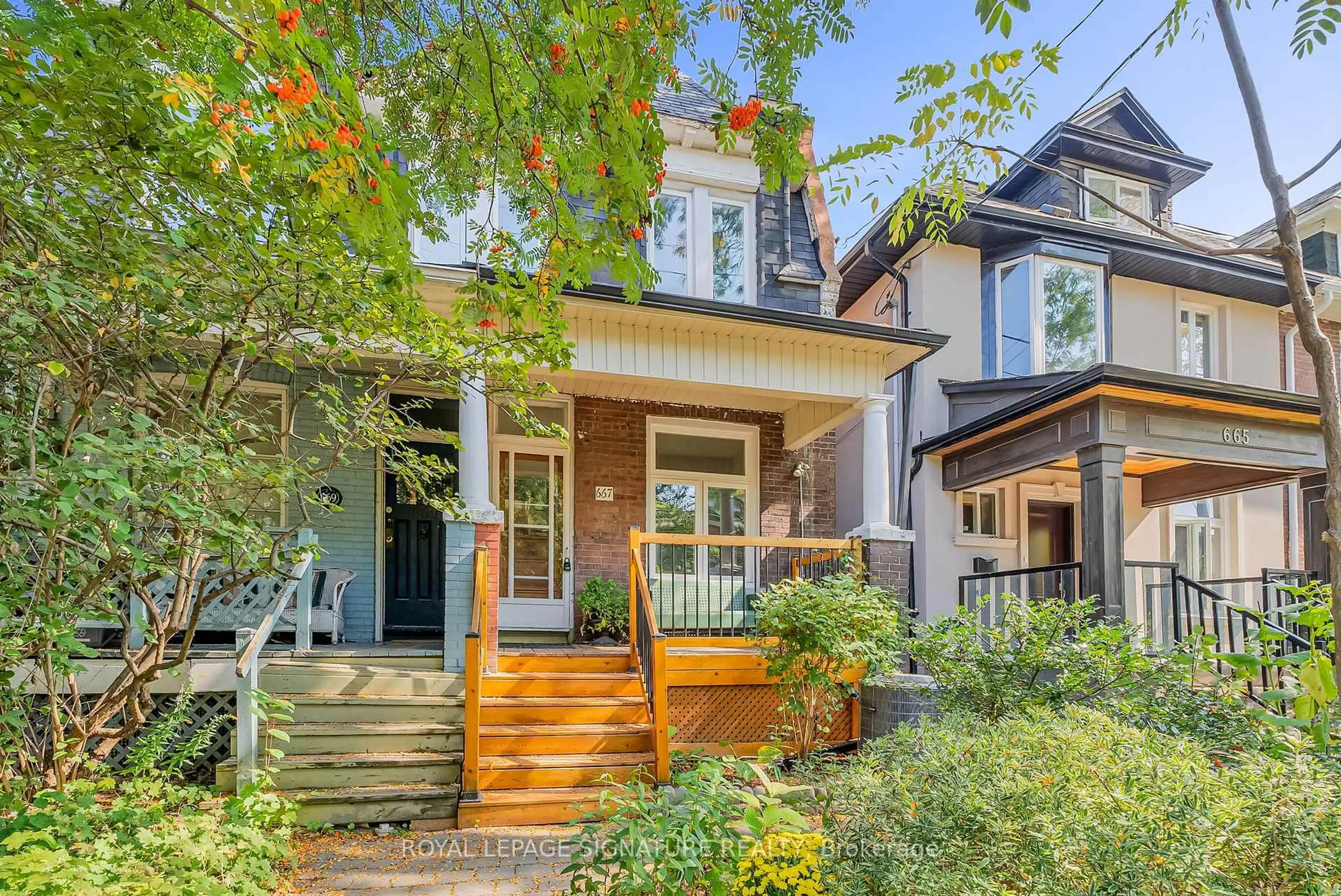 Home with brick exterior material, street for 667 Shaw St, Toronto Ontario M6G 3L8