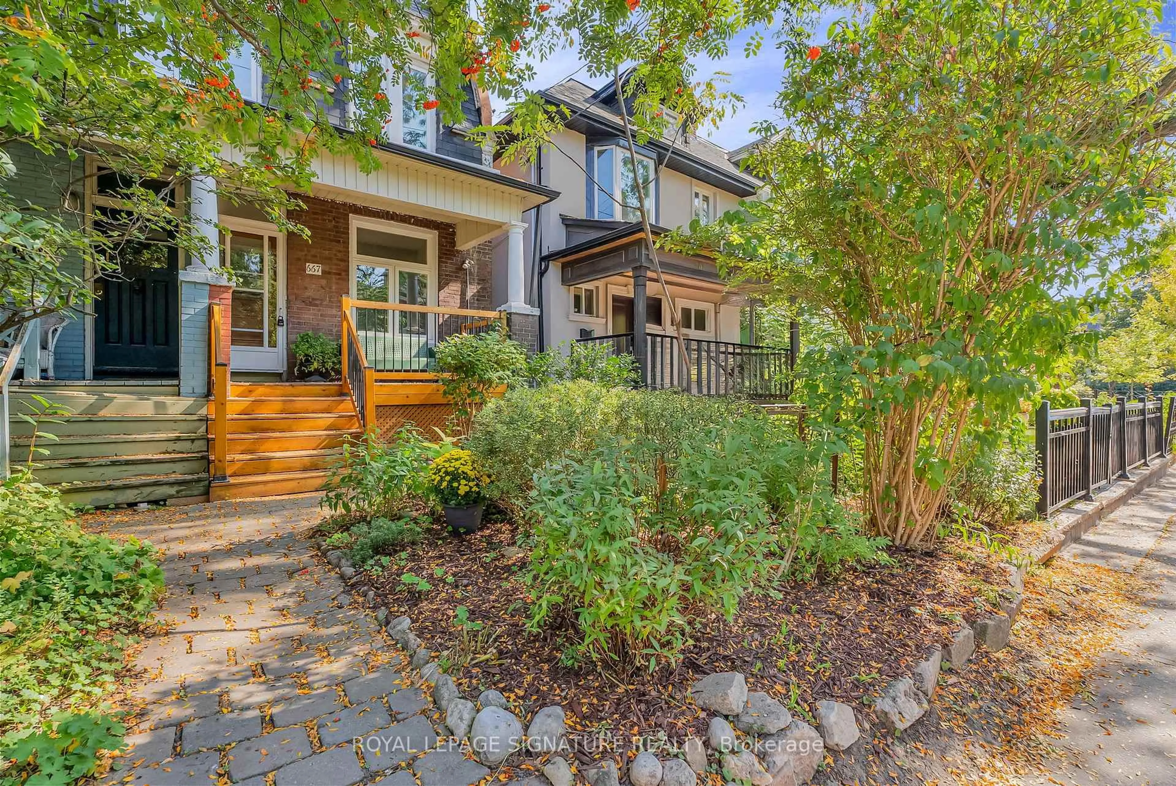 Home with brick exterior material, street for 667 Shaw St, Toronto Ontario M6G 3L8