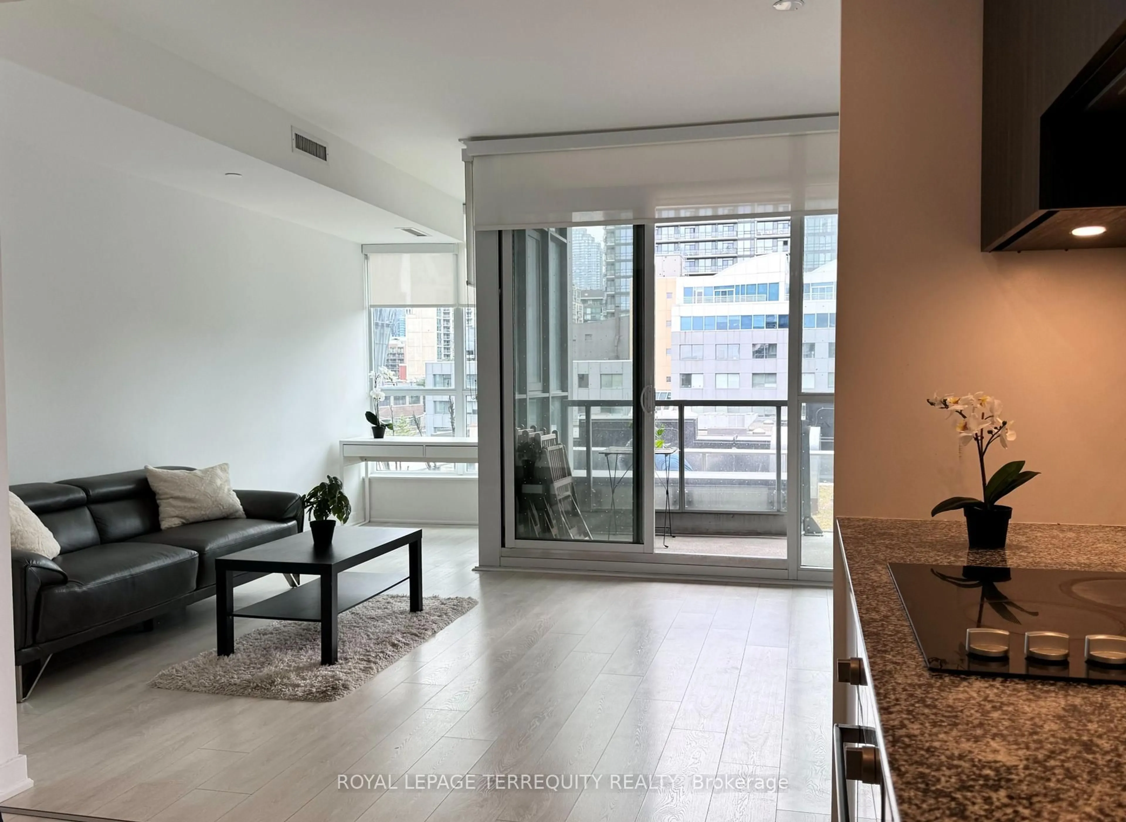 Unknown for 120 Parliament St #421, Toronto Ontario M5A 0N6