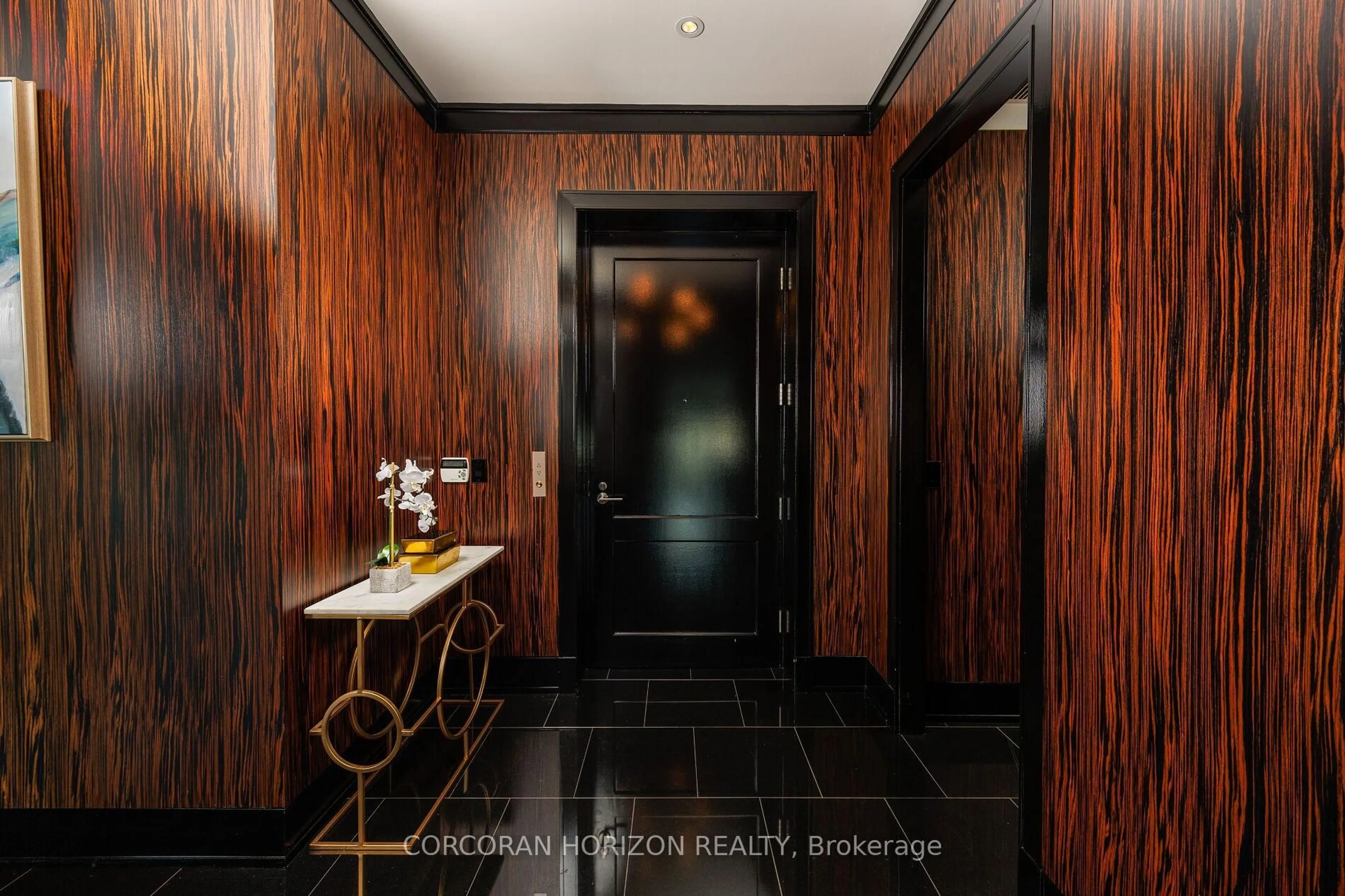 Indoor entryway for 183 Wellington St #2403, Toronto Ontario M5V 0A1