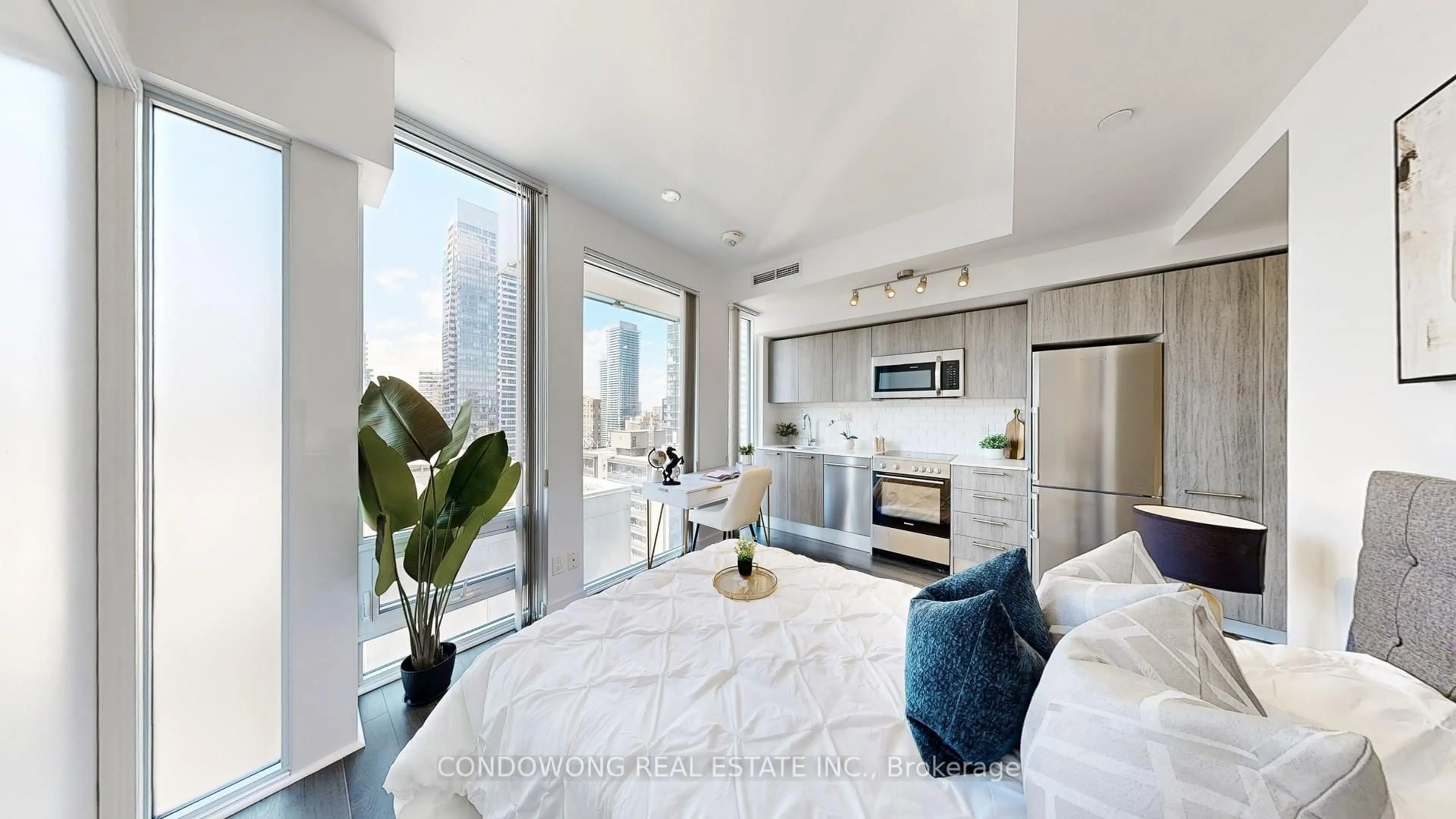 Living room with furniture, ceramic/tile floor for 28 Wellesley St #2610, Toronto Ontario M4Y 0C4