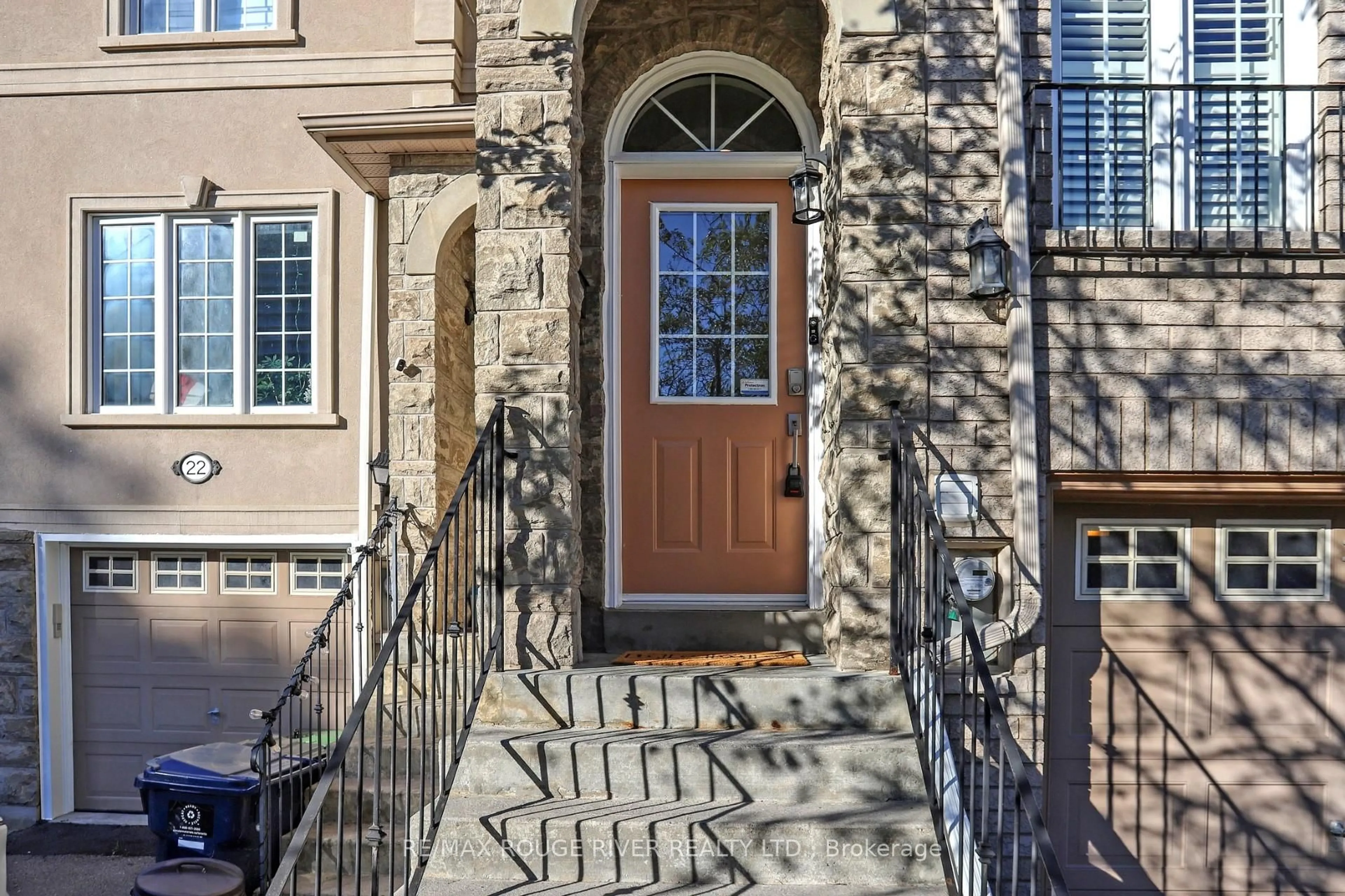 Indoor entryway for 20 Rodeo Crt, Toronto Ontario M1B 1G8