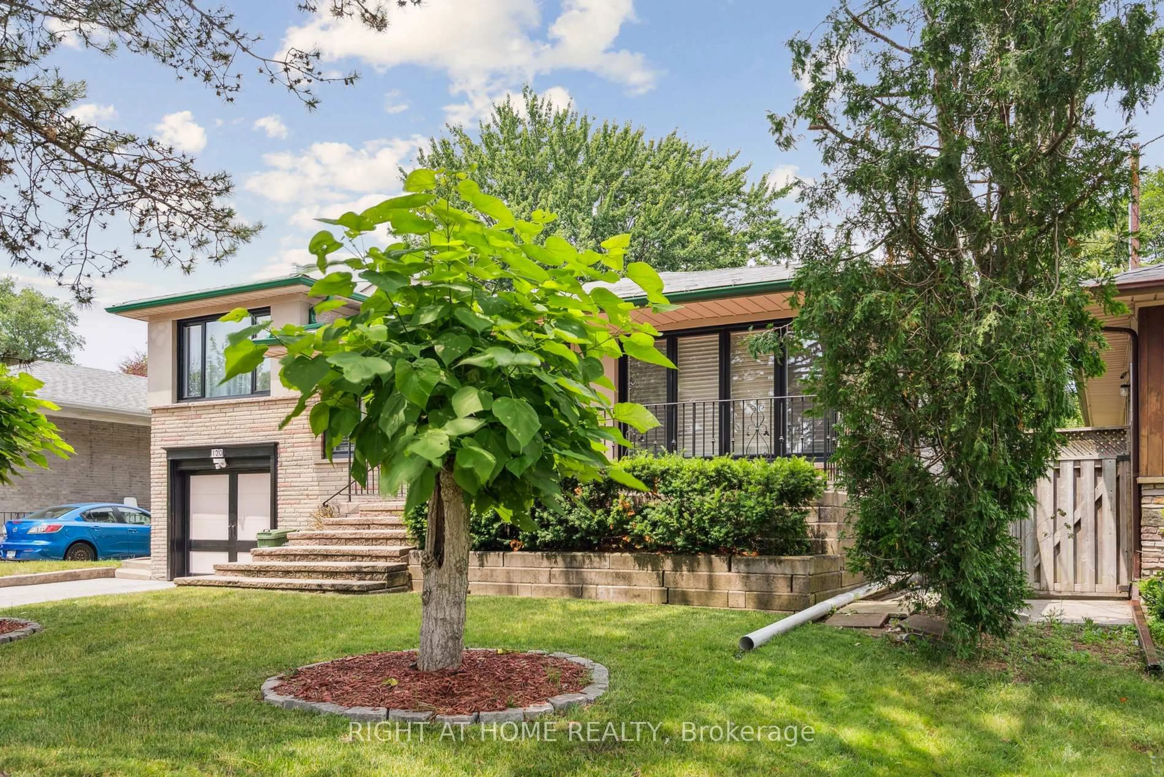 Home with brick exterior material, unknown for 120 Santa Barbara Rd, Toronto Ontario M2N 2C5