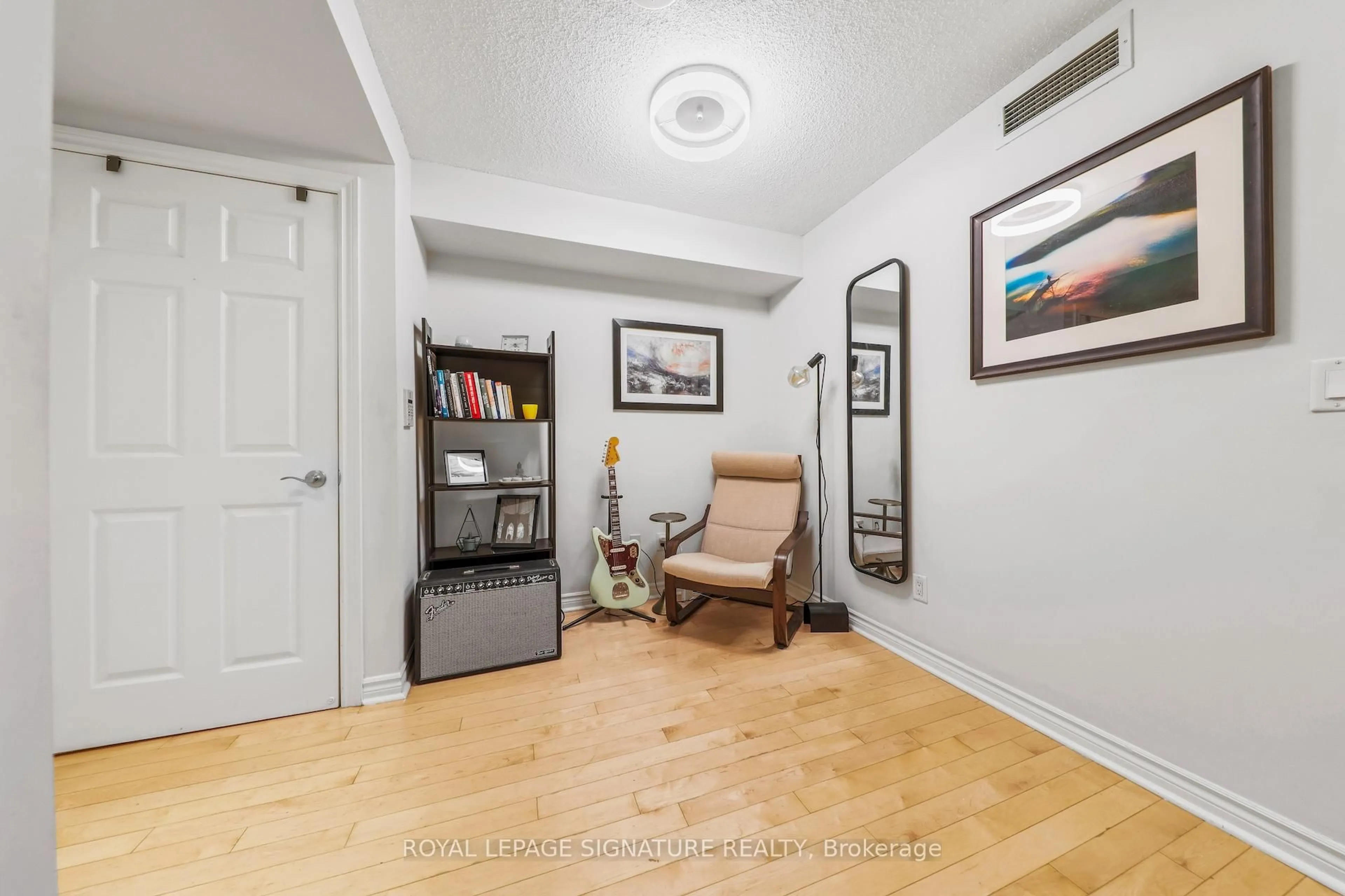 Unknown for 250 Wellington St #343, Toronto Ontario M5V 3P6