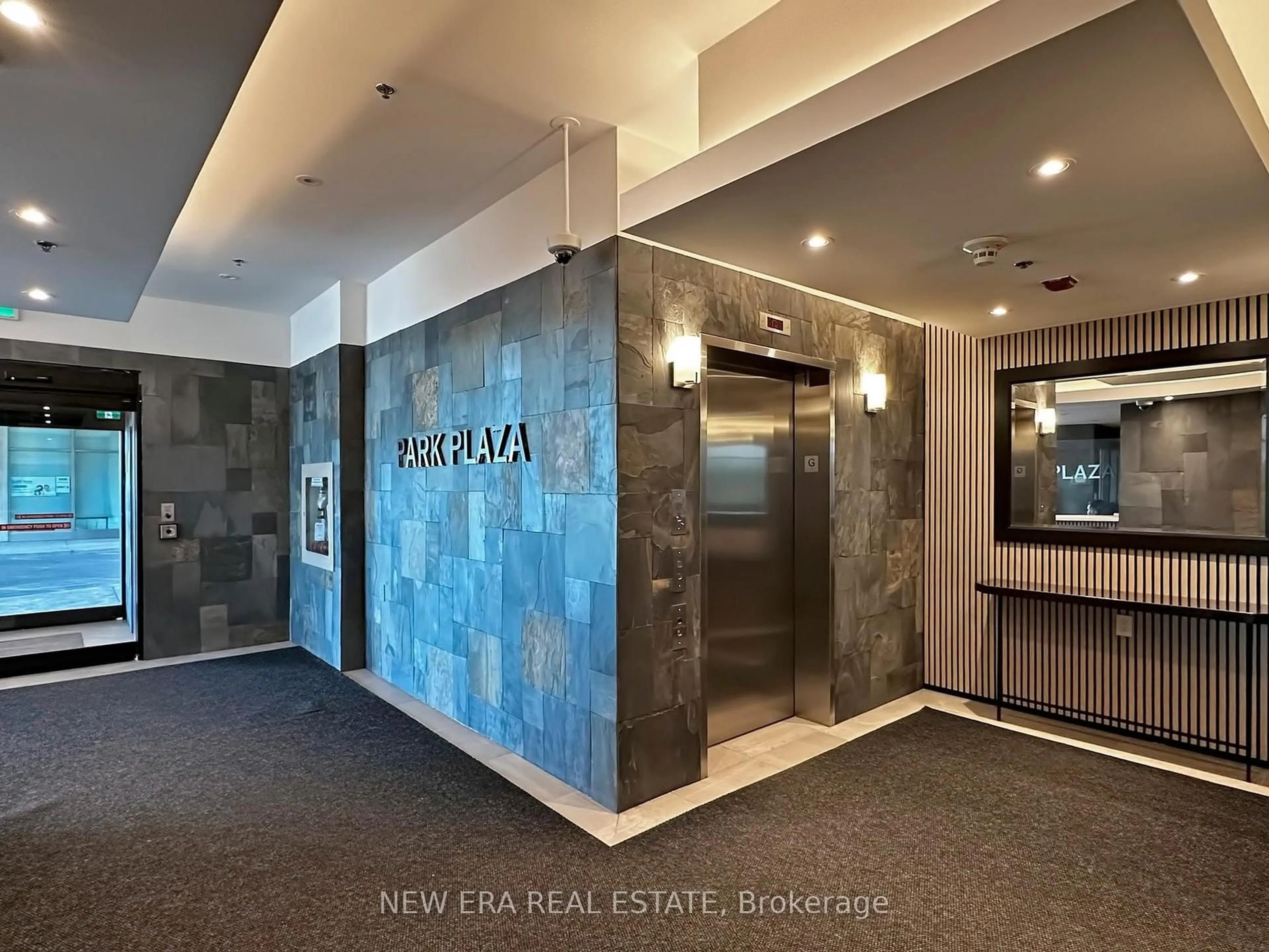 Indoor foyer for 1030 Sheppard Ave #706, Toronto Ontario M3H 6C1