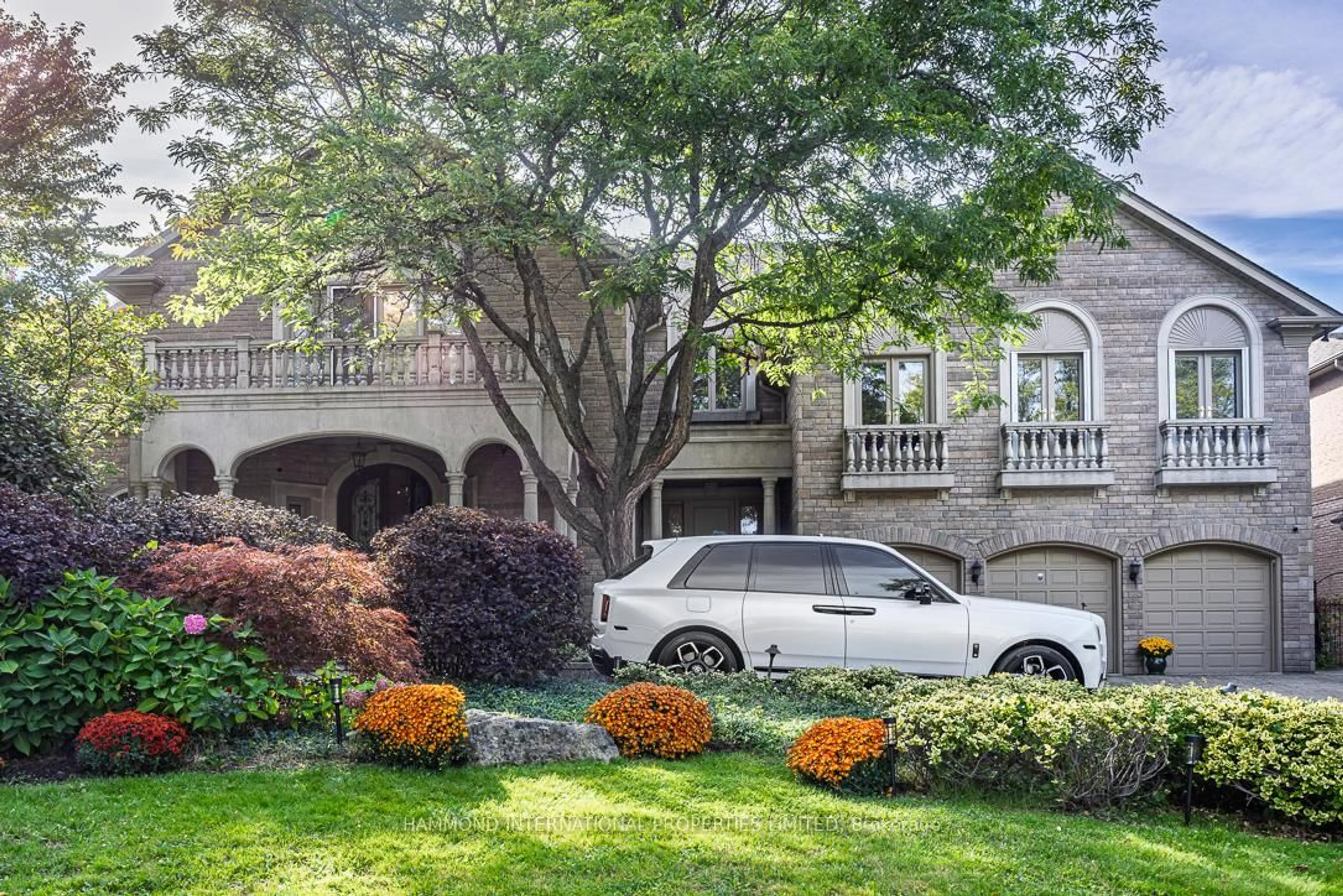Unknown for 32 Arjay Cres, Toronto Ontario M2L 1C7