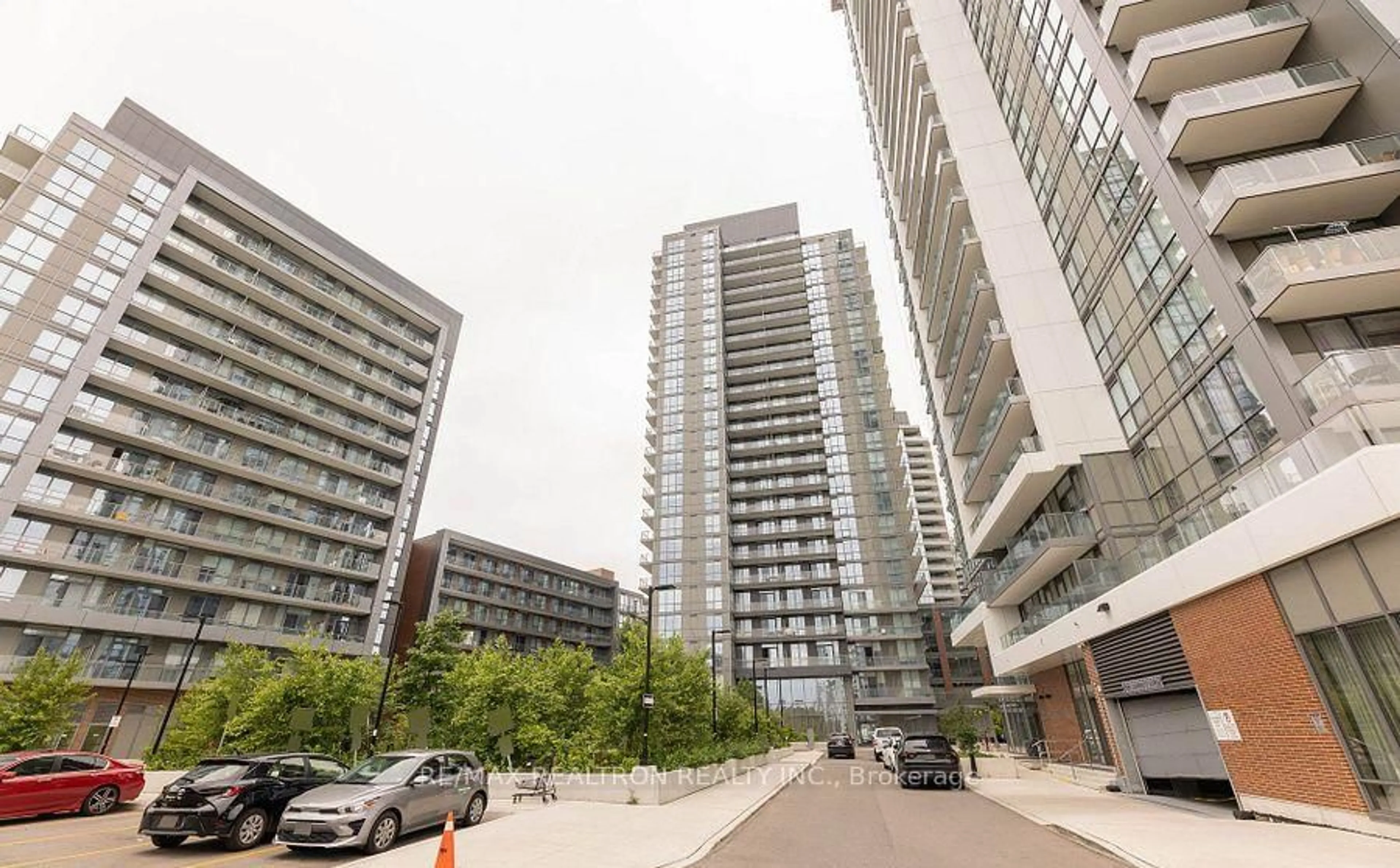Patio, street for 38 Forest Manor Rd #319, Toronto Ontario M2J 1M5