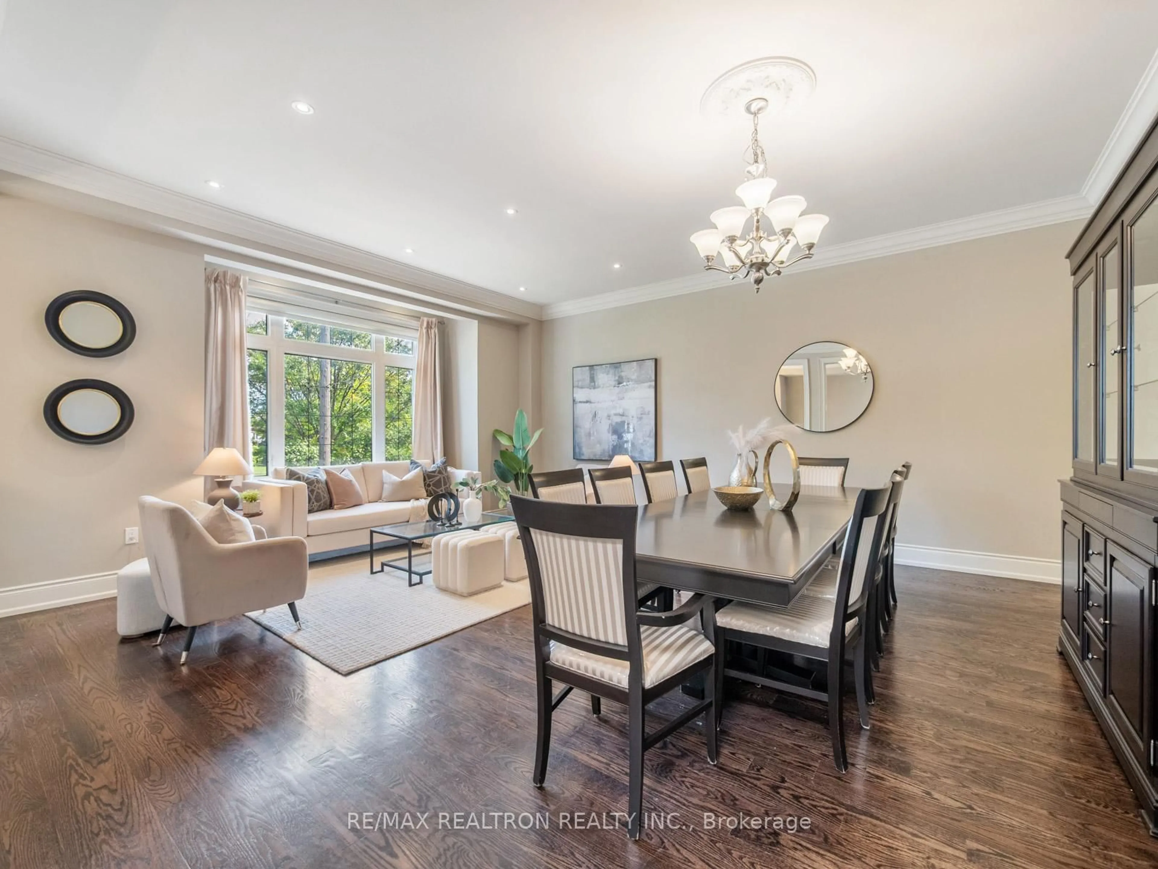 Dining room, wood/laminate floor for 116 Faywood Blvd, Toronto Ontario M3H 0A5