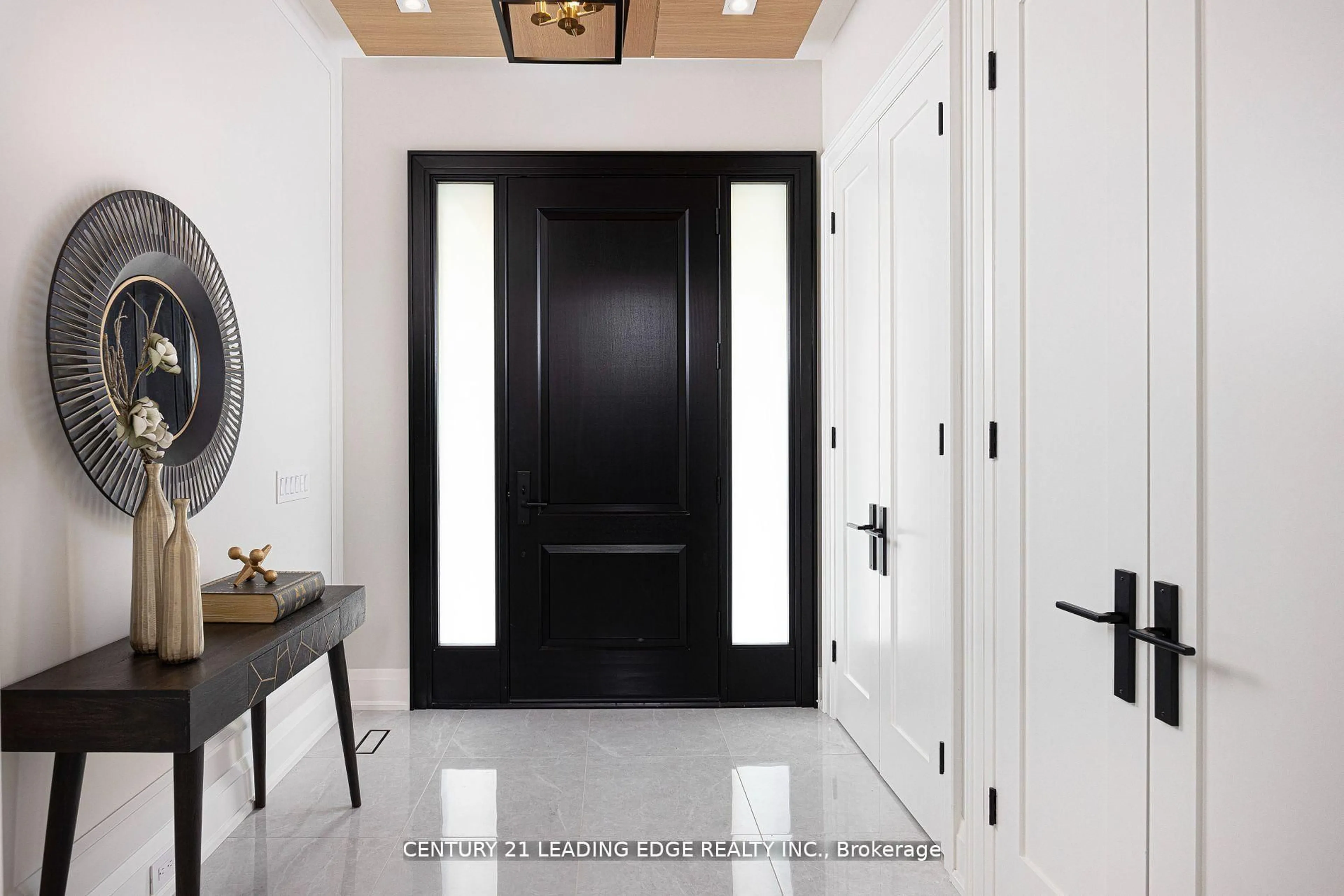 Indoor entryway for 48 Tangmere Rd, Toronto Ontario M3B 2N3