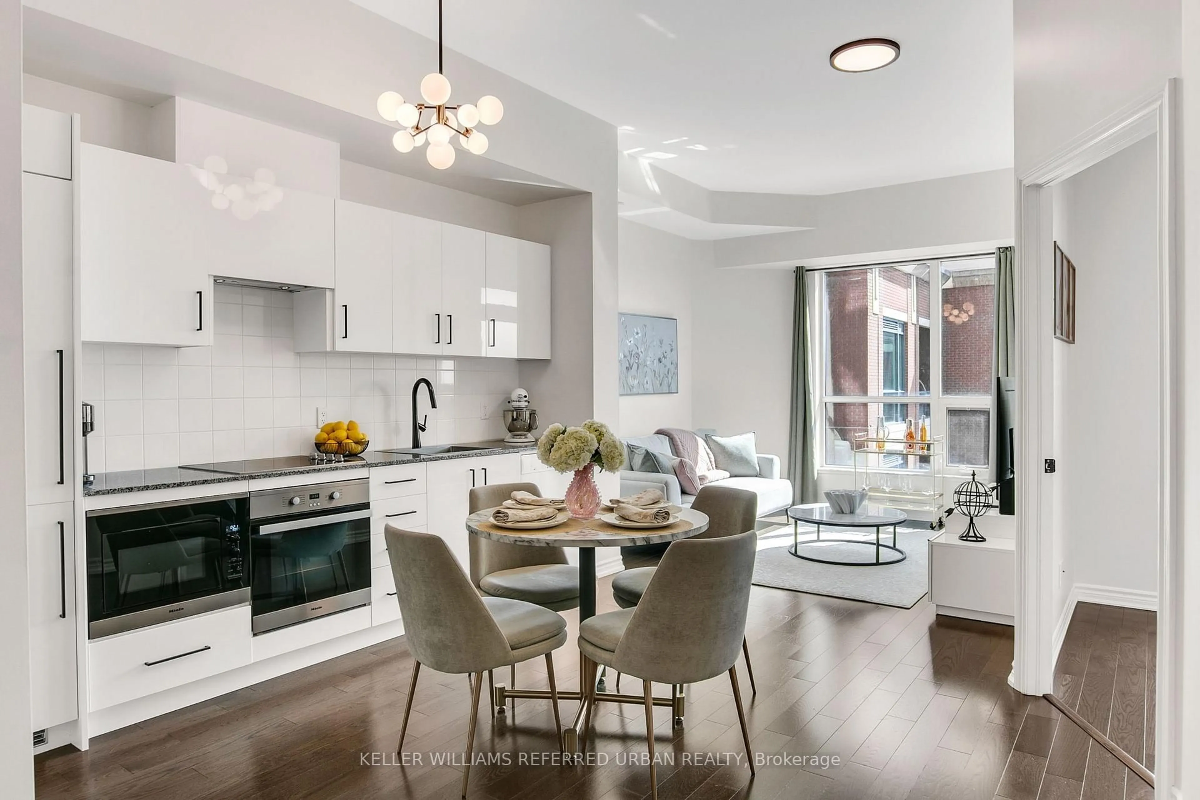 Open concept kitchen, unknown for 23 Glebe Rd #725, Toronto Ontario M5P 0A1
