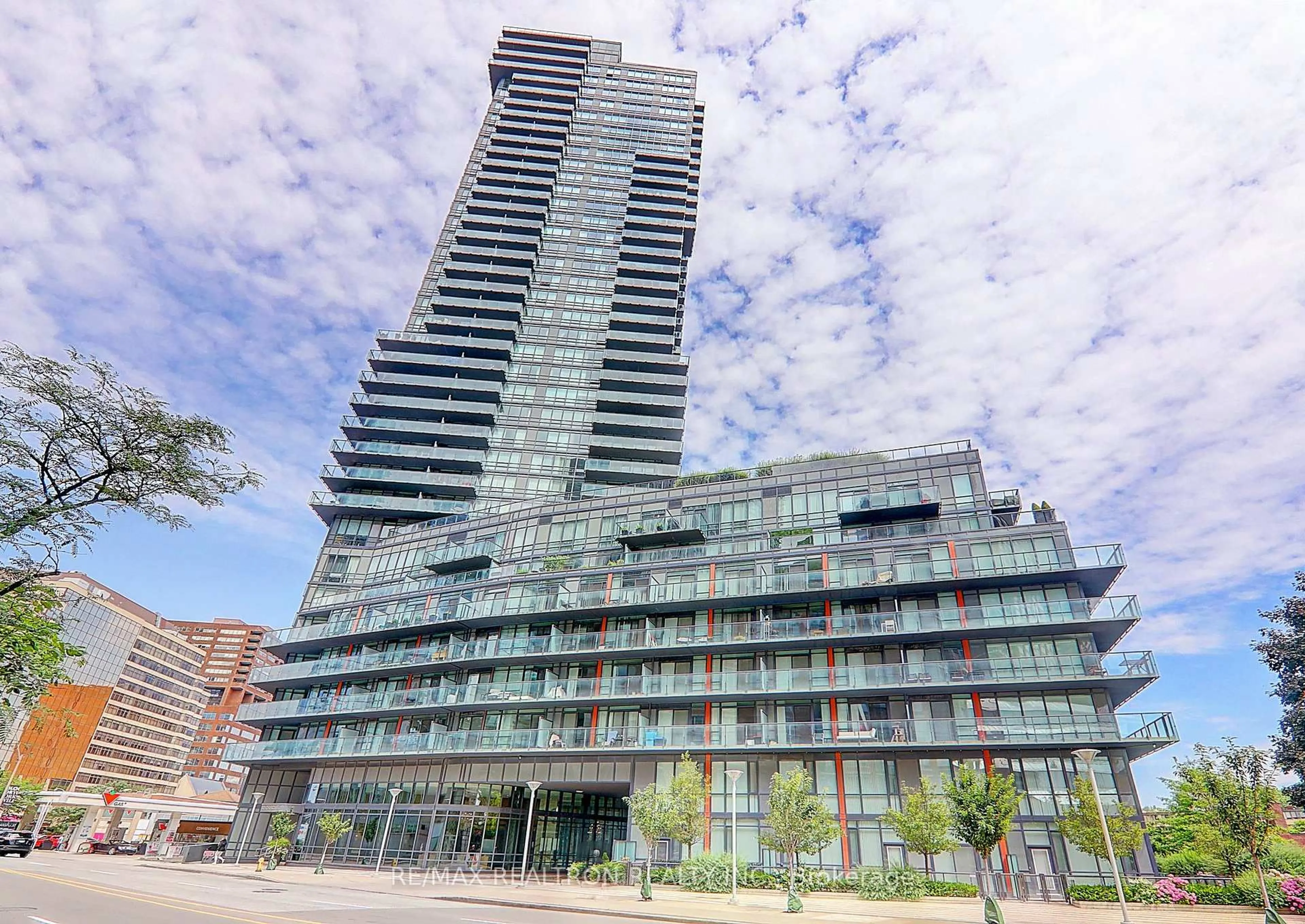 Unknown for 825 Church St #2306, Toronto Ontario M4W 3Z4