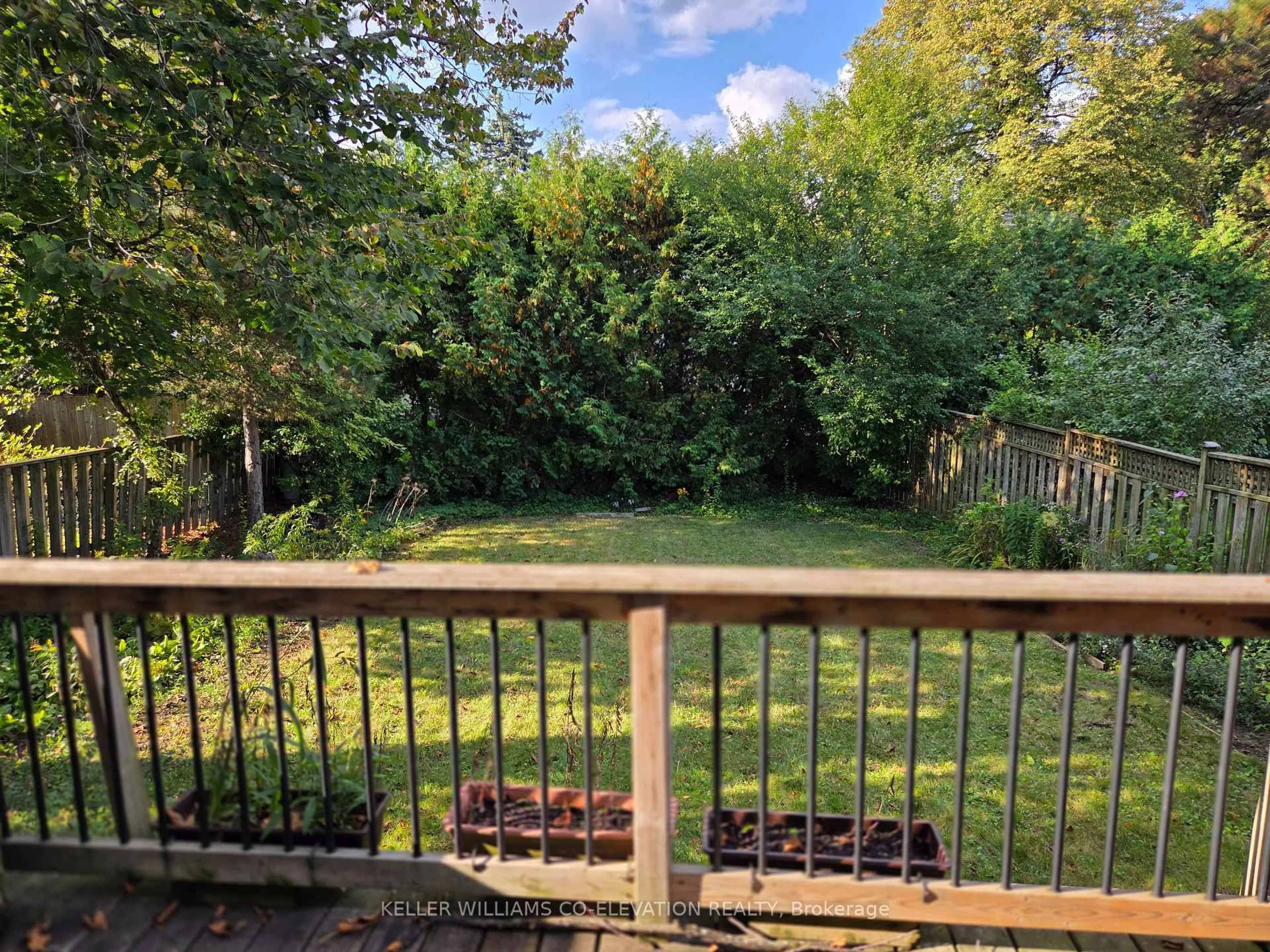 Patio, forest/trees view for 36 Danville Dr, Toronto Ontario M2P 1J1