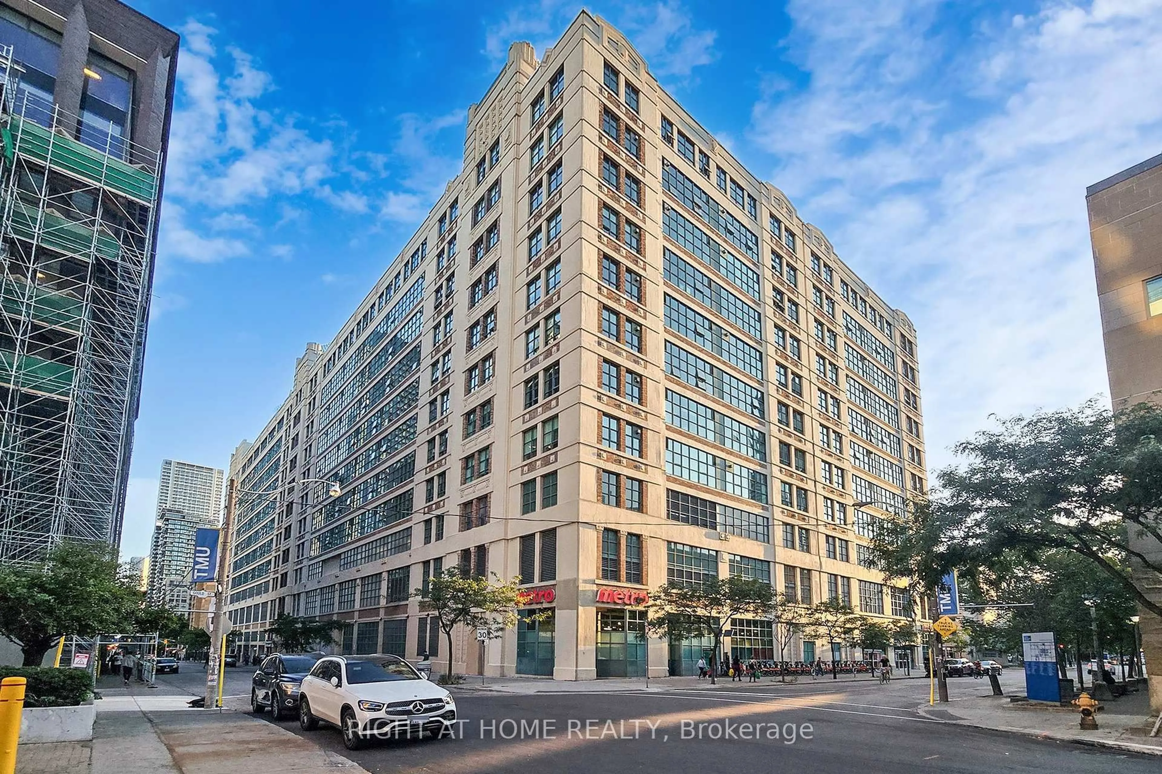 Unknown for 155 Dalhousie St #1046, Toronto Ontario M5B 2P7